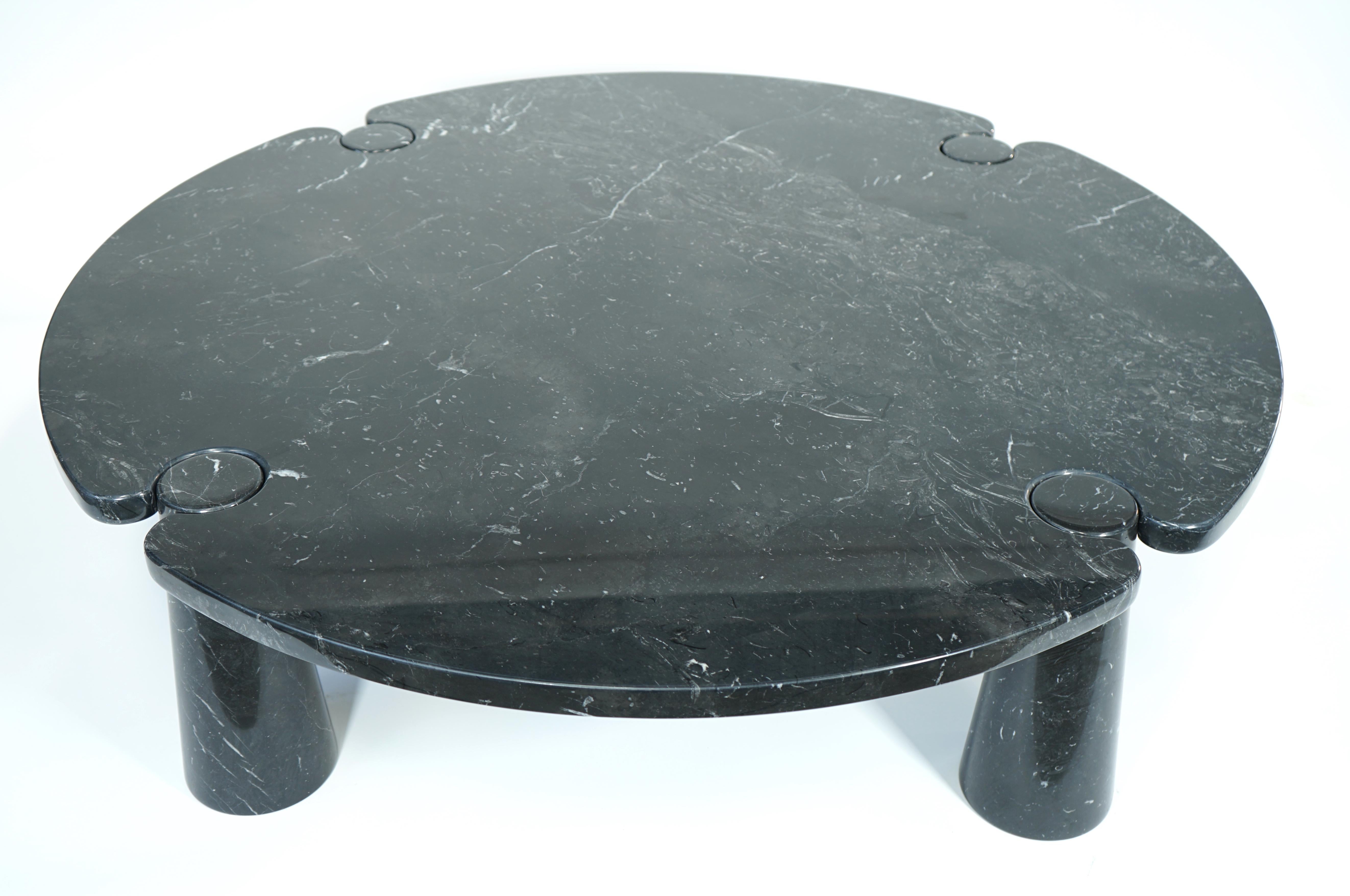 Eros black marble table designed by Algelo Mangiarotti and produced by Skipper in 1970.