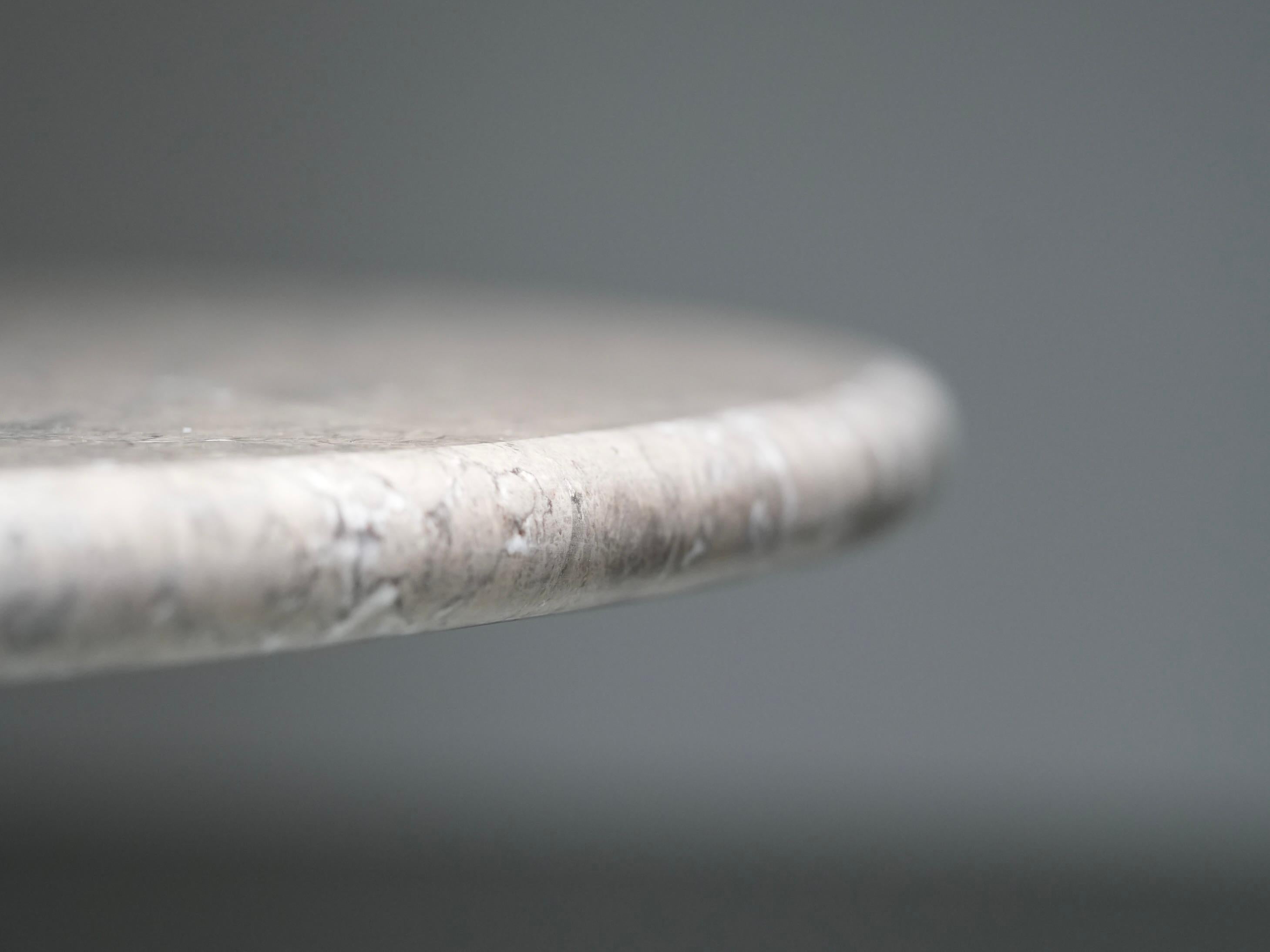 Angelo Mangiarotti 'M1' Dining Table for Skipper in light grey Marble, 1969 In Good Condition For Sale In Uithoorn, NL