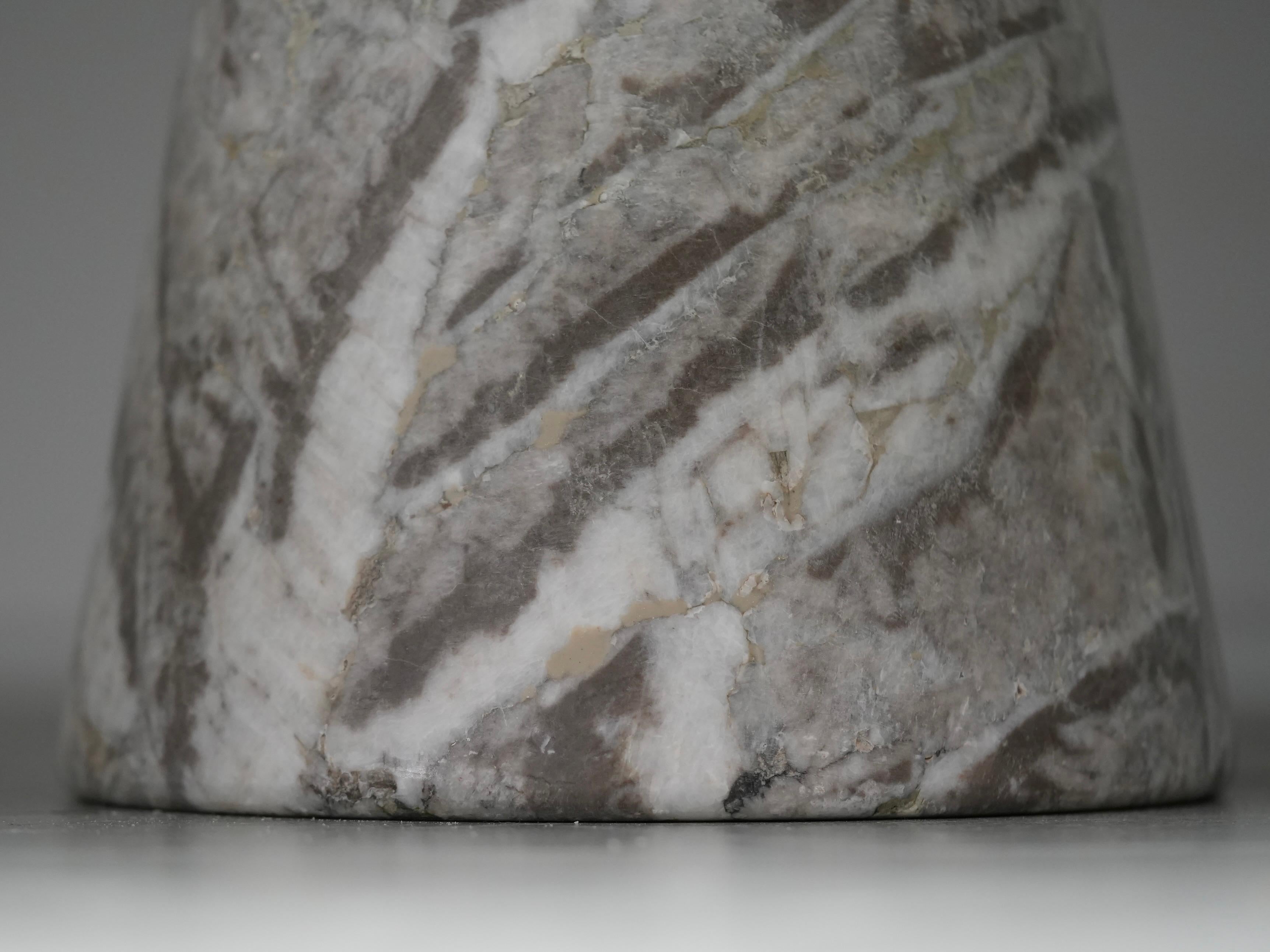 Mid-20th Century Angelo Mangiarotti 'M1' Dining Table for Skipper in light grey Marble, 1969 For Sale
