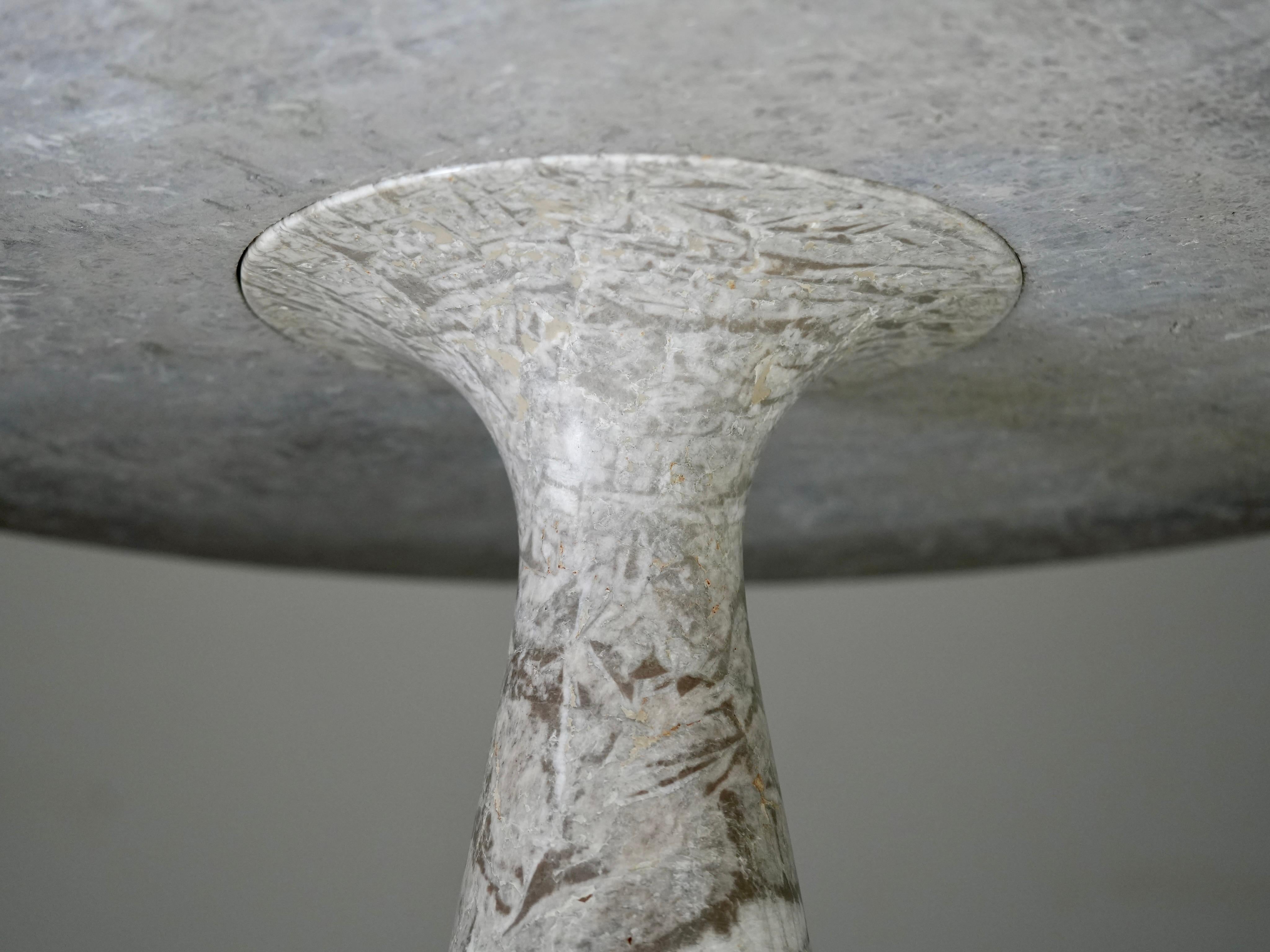 Angelo Mangiarotti 'M1' Dining Table for Skipper in light grey Marble, 1969 For Sale 1