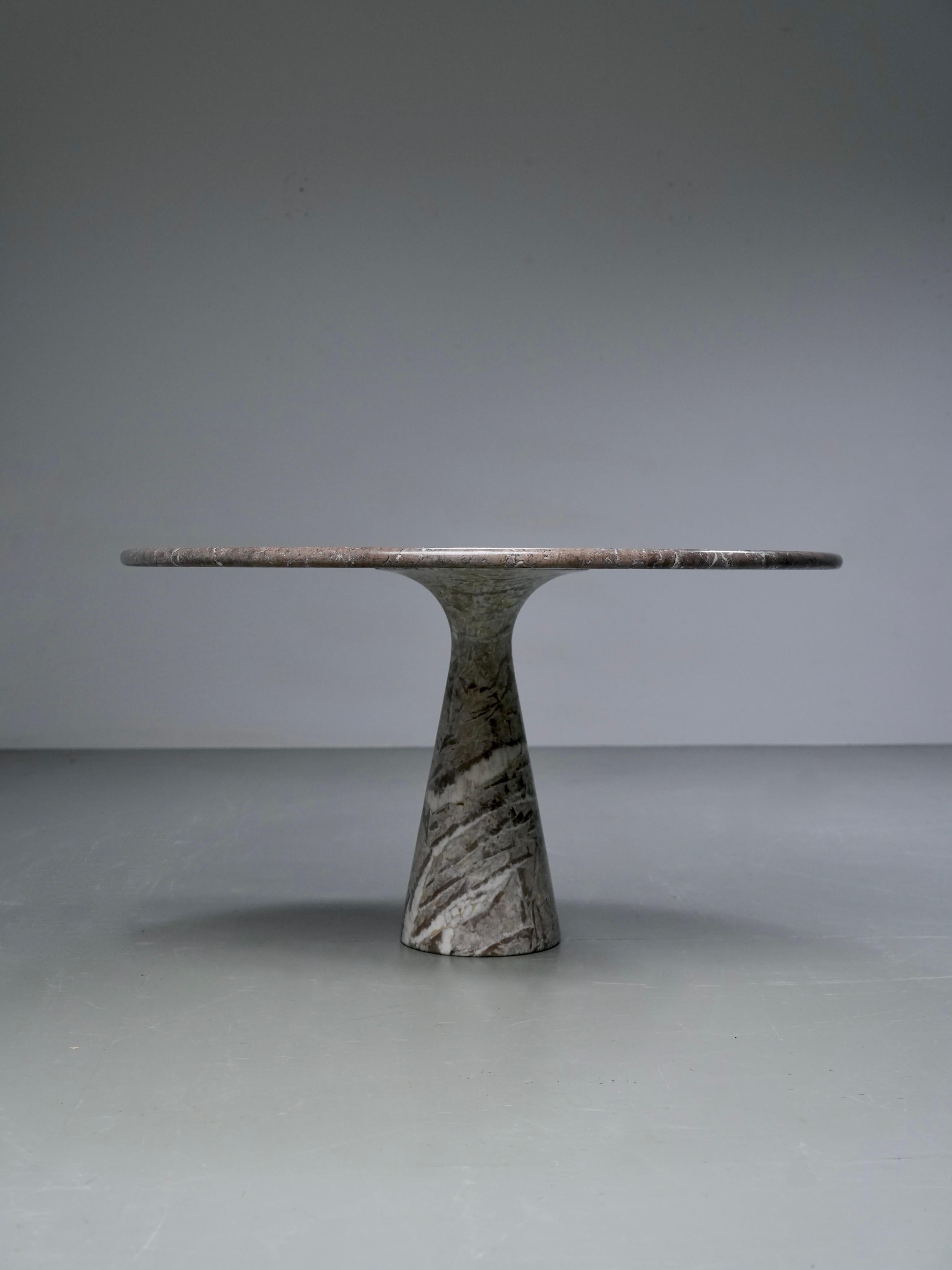 Angelo Mangiarotti 'M1' Dining Table for Skipper in light grey Marble, 1969 For Sale 3