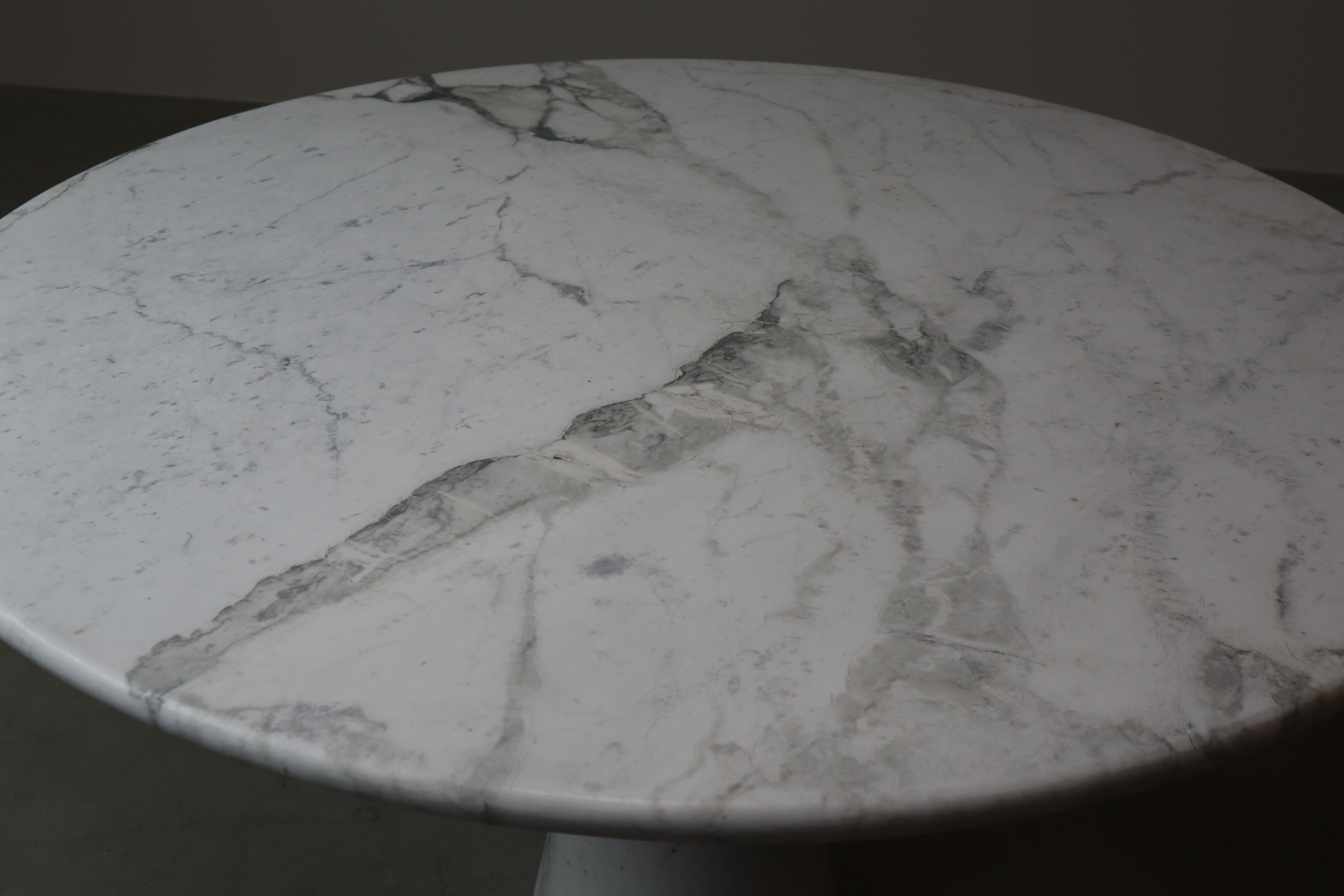 Angelo Mangiarotti ‘M1’ dining table in solid Carrara Marble for Skipper, Italy For Sale 11