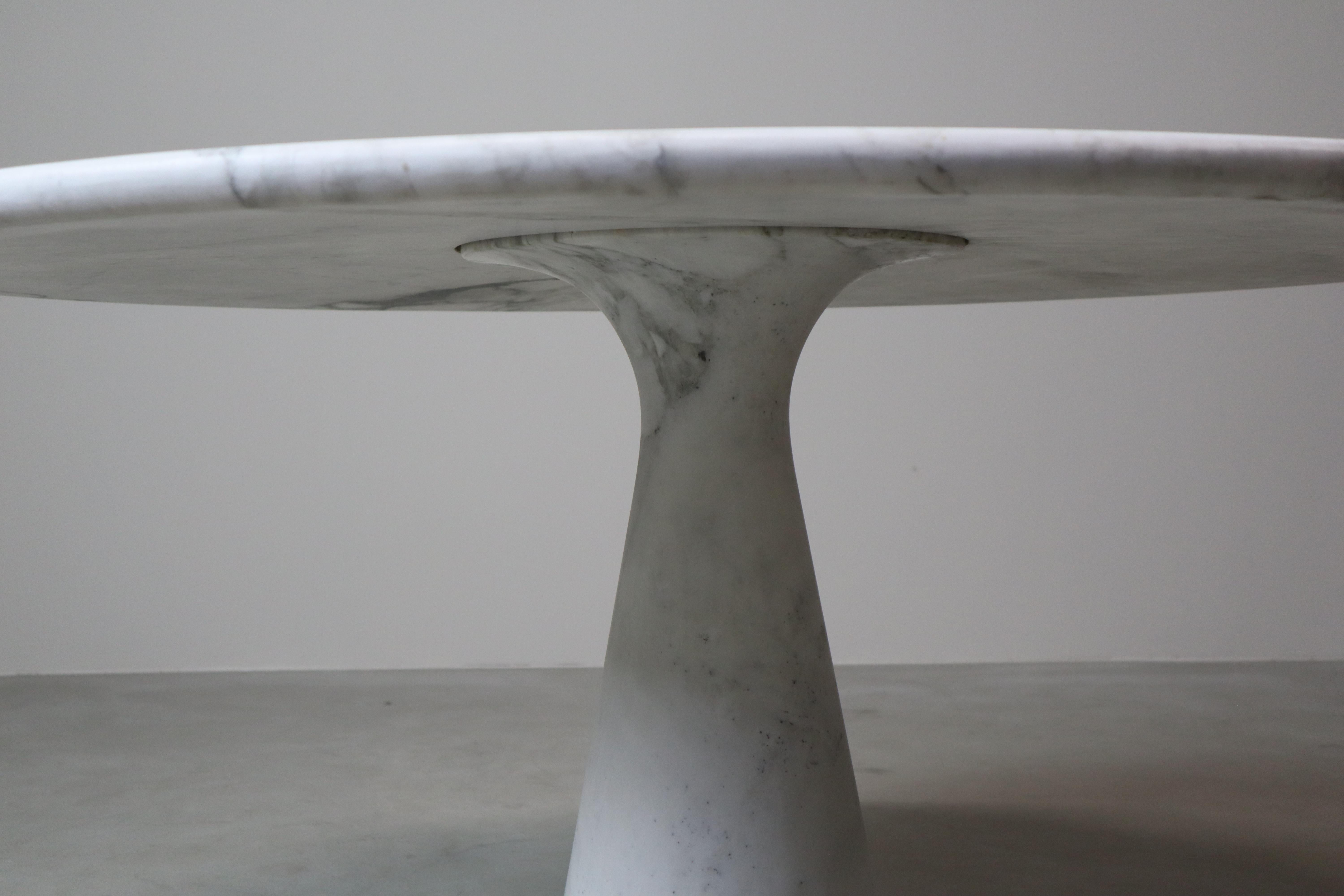 Angelo Mangiarotti ‘M1’ dining table in solid Carrara Marble for Skipper, Italy For Sale 12