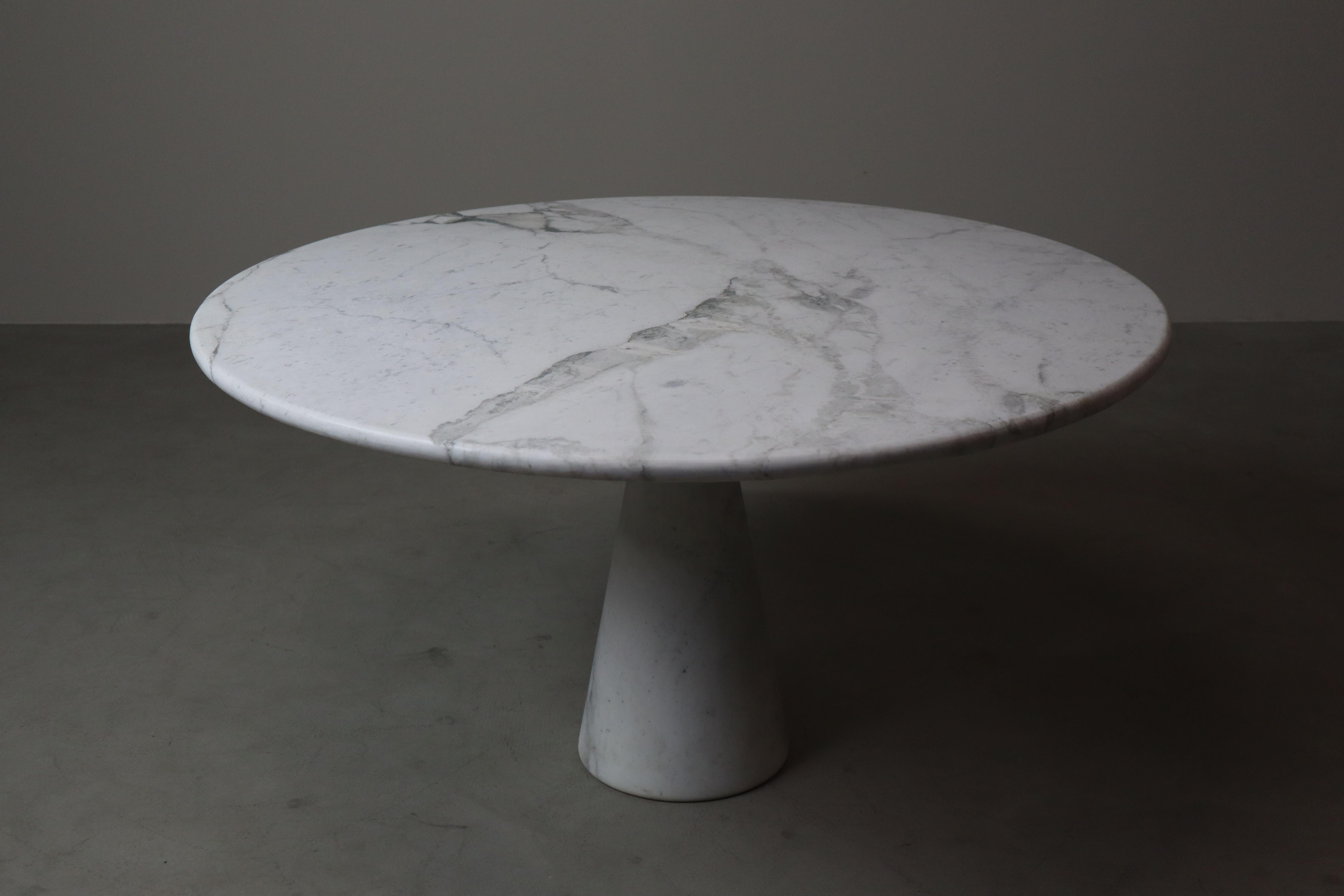 An outstanding and rare example of Angelo Mangiarotti’s architectural design language, this ‘M1’ dining table was produced by Skipper in Italy during the 1970s. Known for his mastery in combining structural logic with visual harmony, Mangiarotti