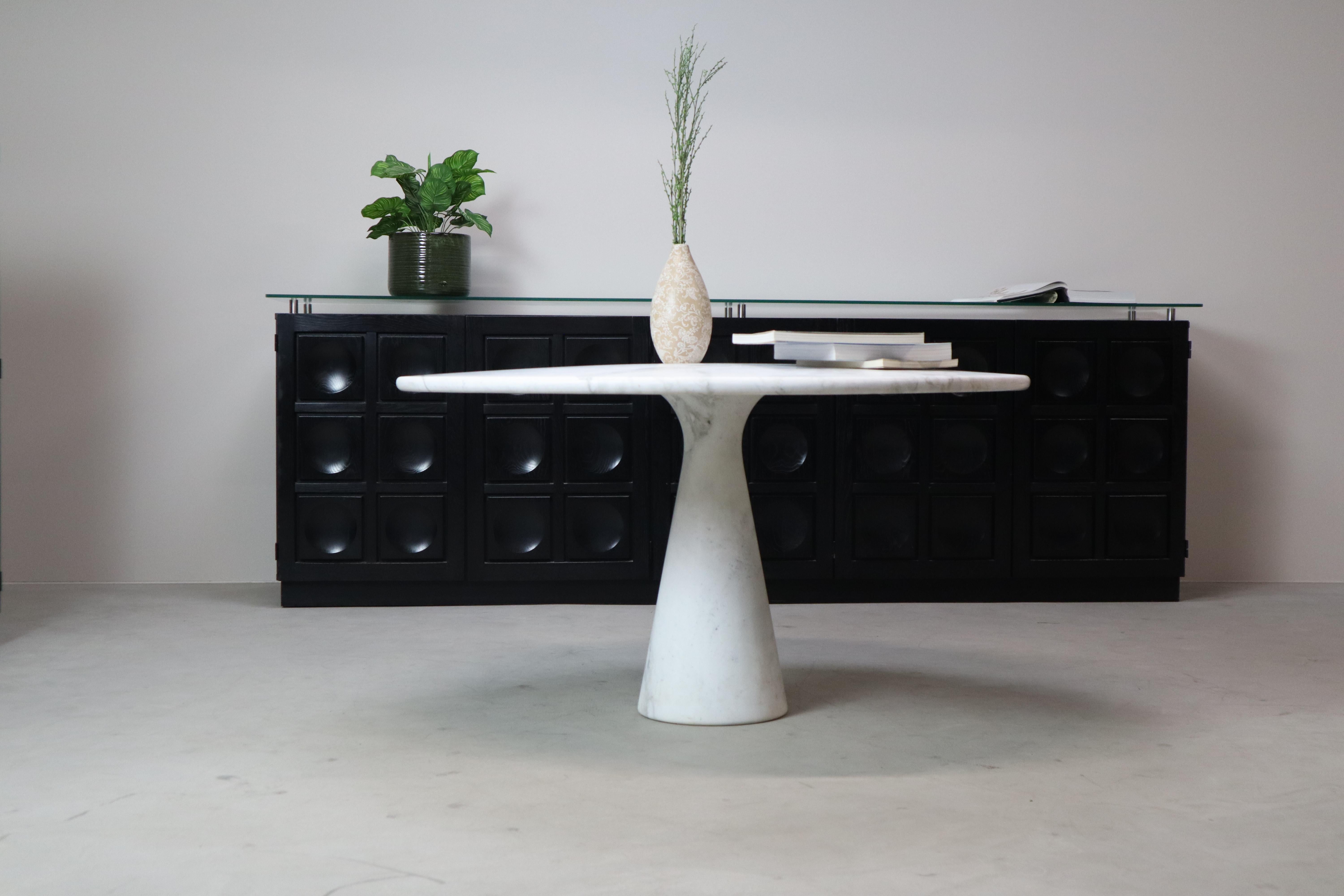 Angelo Mangiarotti ‘M1’ dining table in solid Carrara Marble for Skipper, Italy For Sale 3