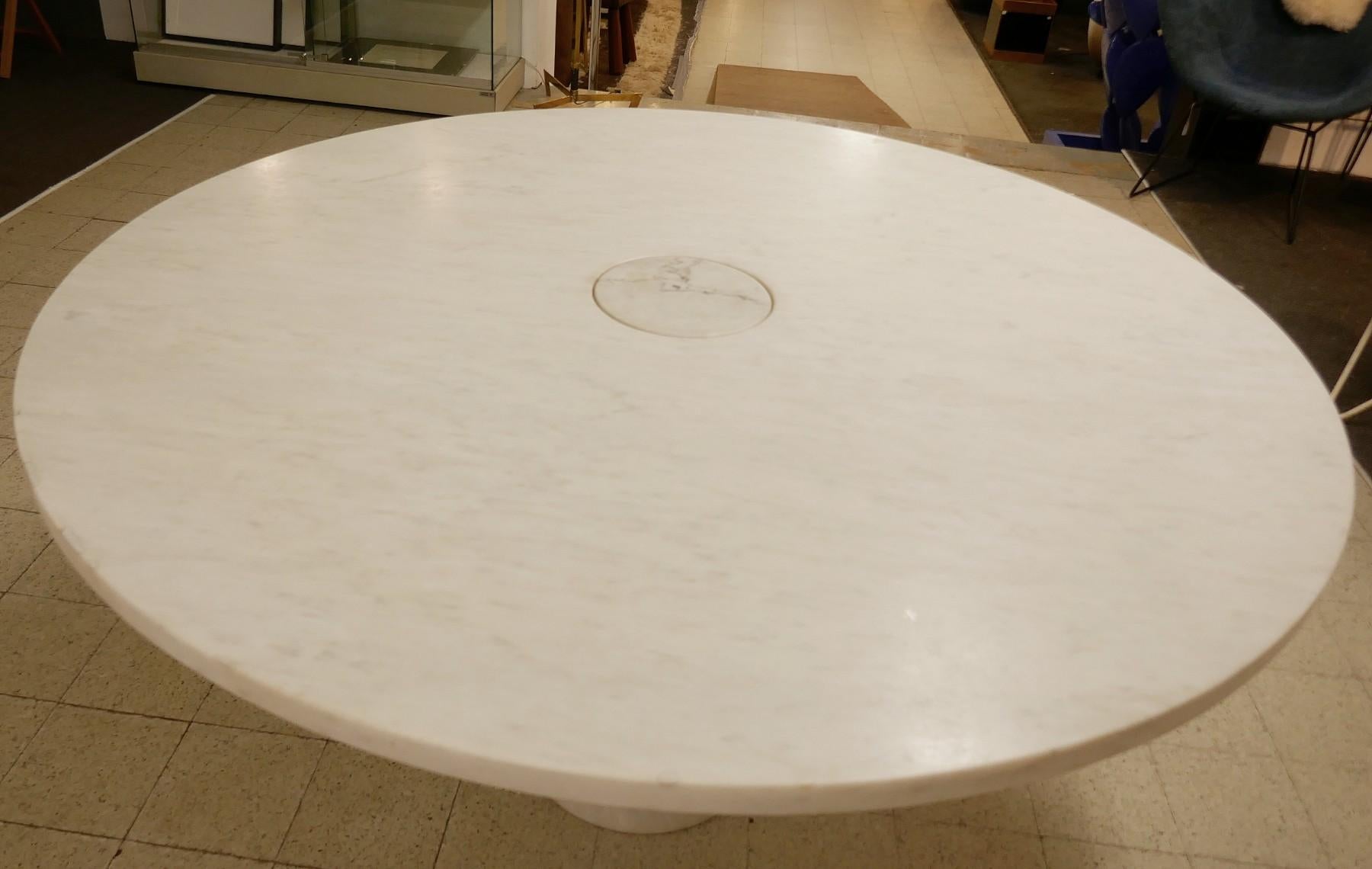 Italian Mid-Century Modern White Angelo Mangiarotti Marble Round Dining Table, 1970s