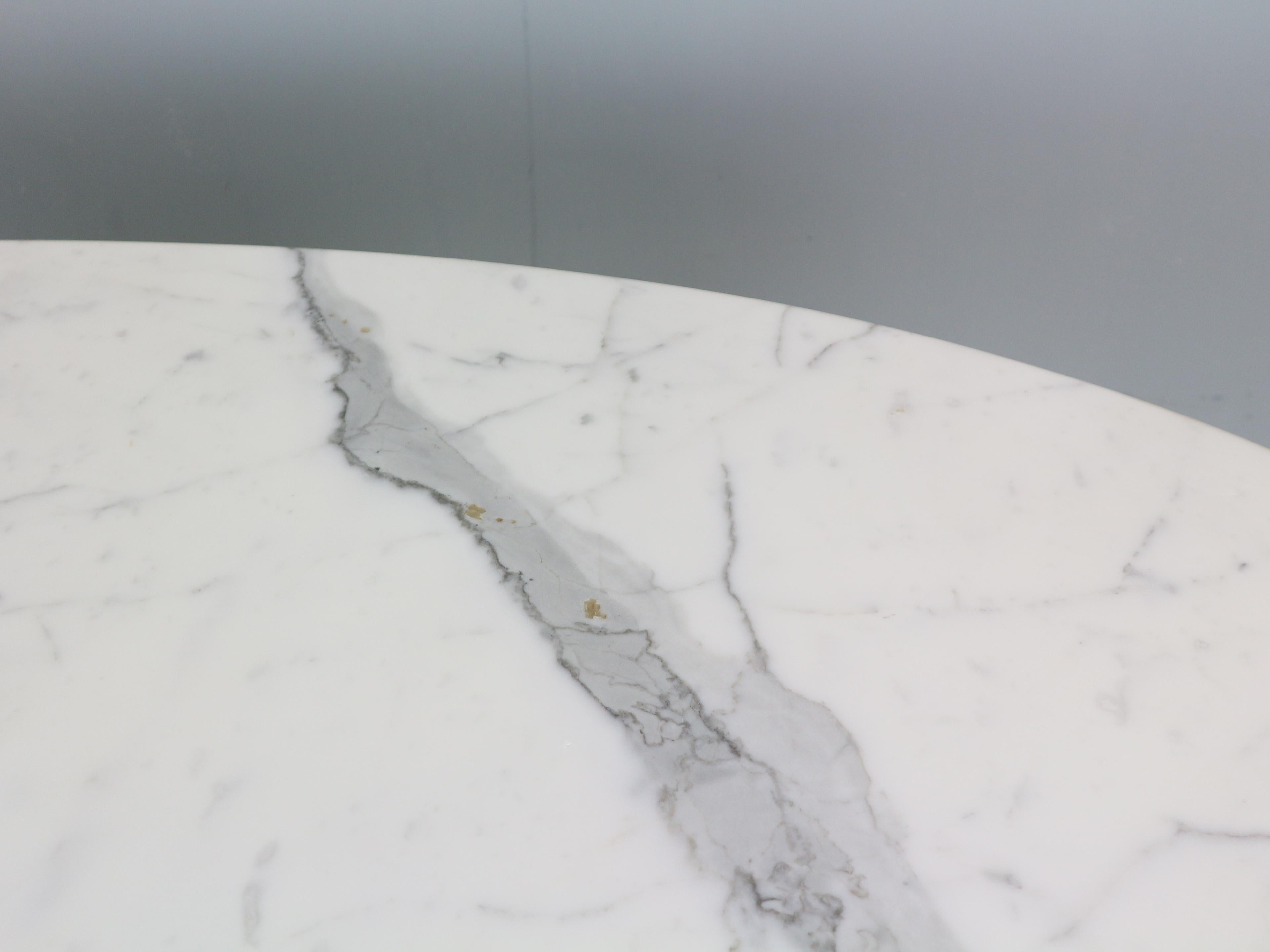 Angelo Mangiarotti Oval Marble & Iron Cast Dinning Table, 1970's Italy In Good Condition In The Hague, NL