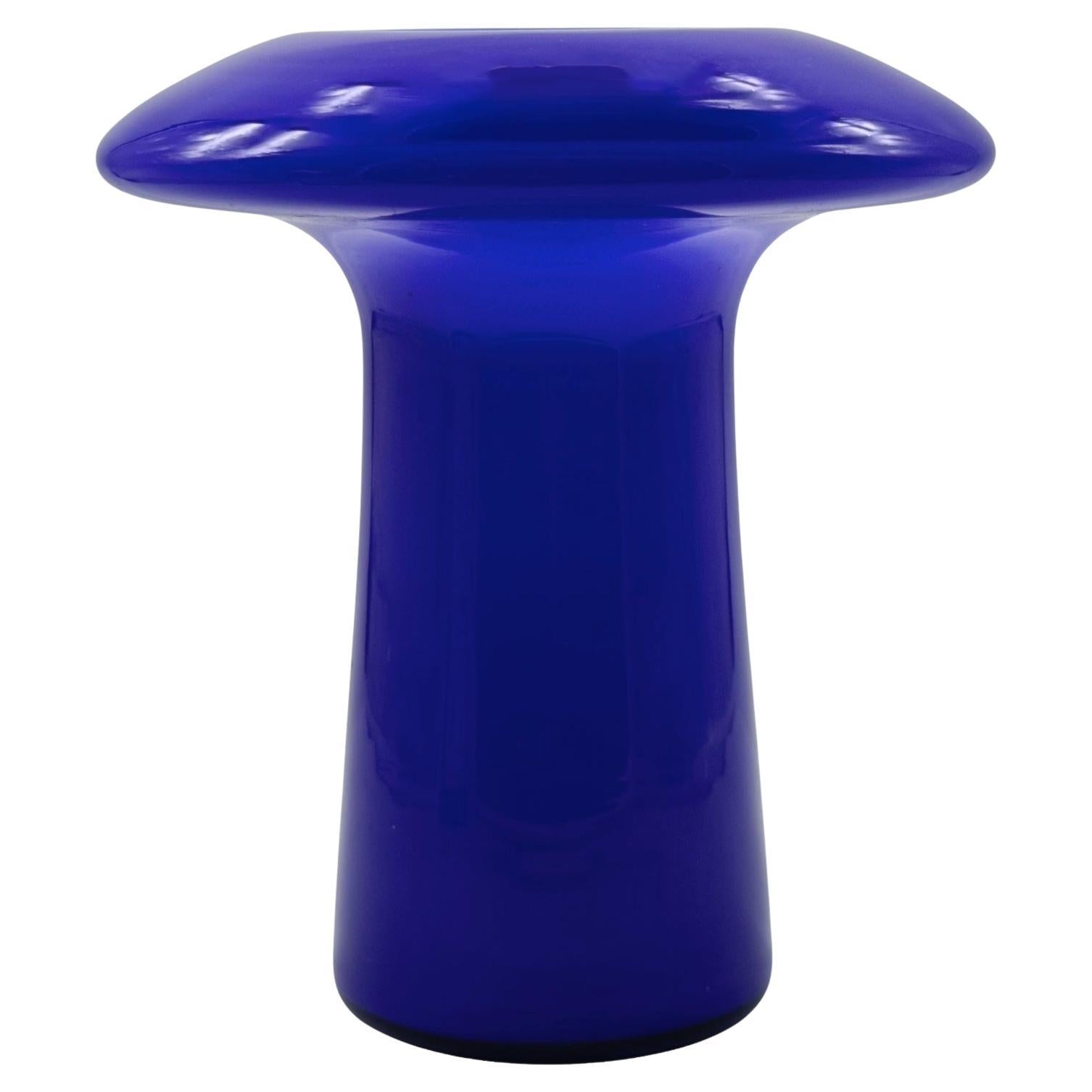 Angelo Mangiarotti per Knoll International Vaso in Vetro Blu Cobalto, Italia 196 in vendita