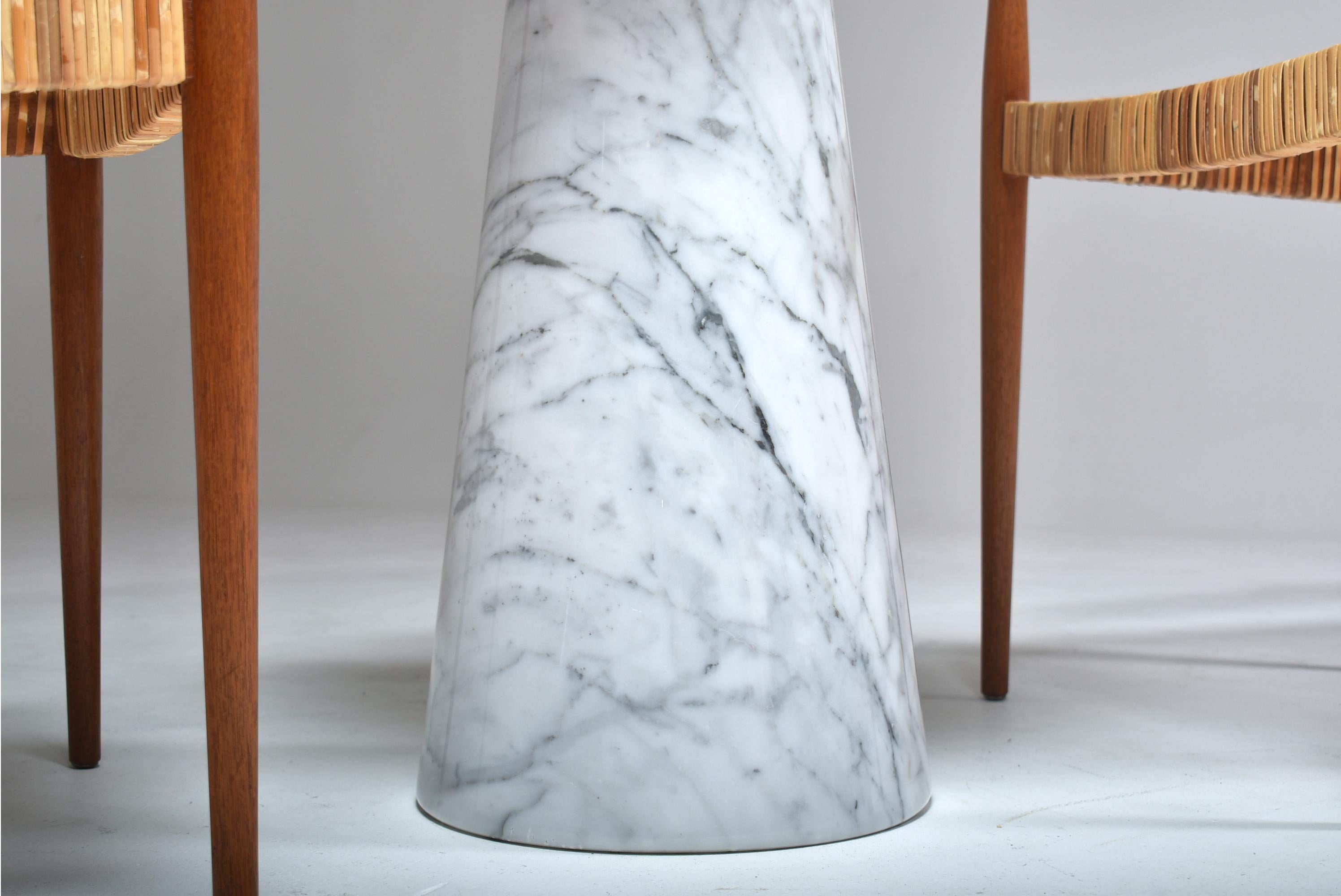 Angelo Mangiarotti Round Pedestal Dining Table, Marble and Glass, Italy, 1970 For Sale 2