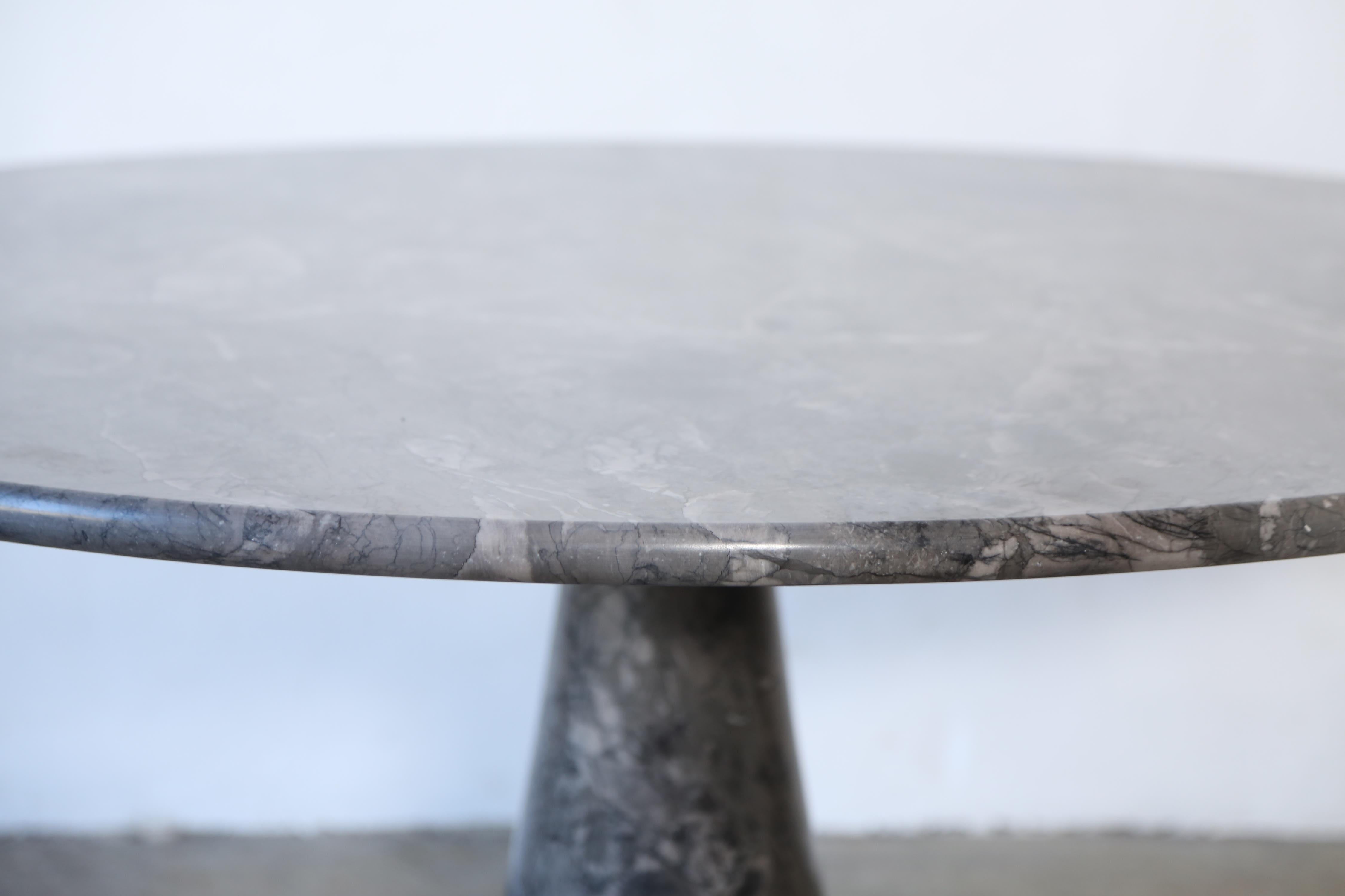 20th Century Angelo Mangiarotti Round Solid Marble M1 Dining Table, Italy, 1970s For Sale