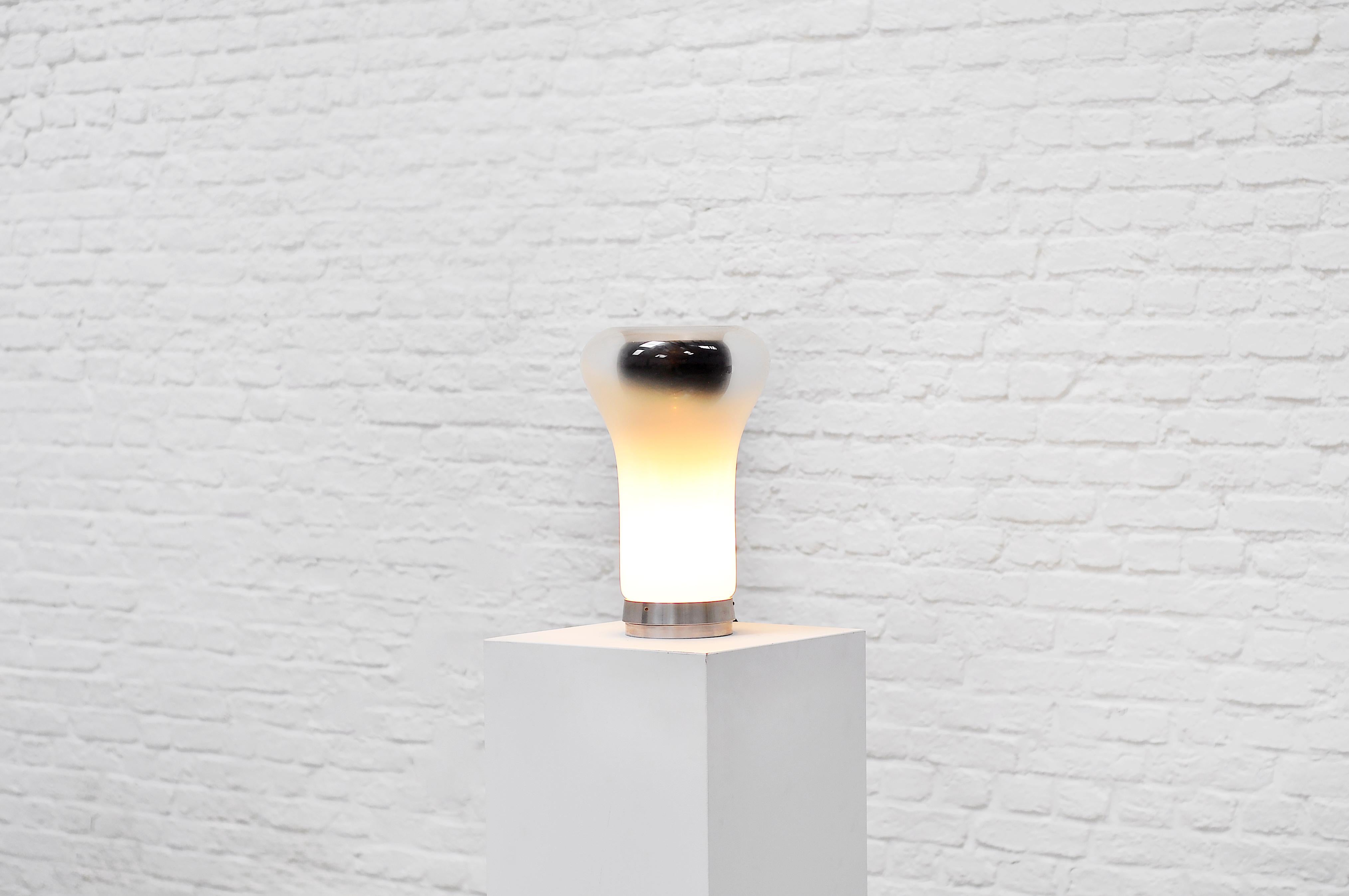 Angelo Mangiarotti Lámpara de sobremesa 'Saffo' para Artemide, años 60 Italiano en venta