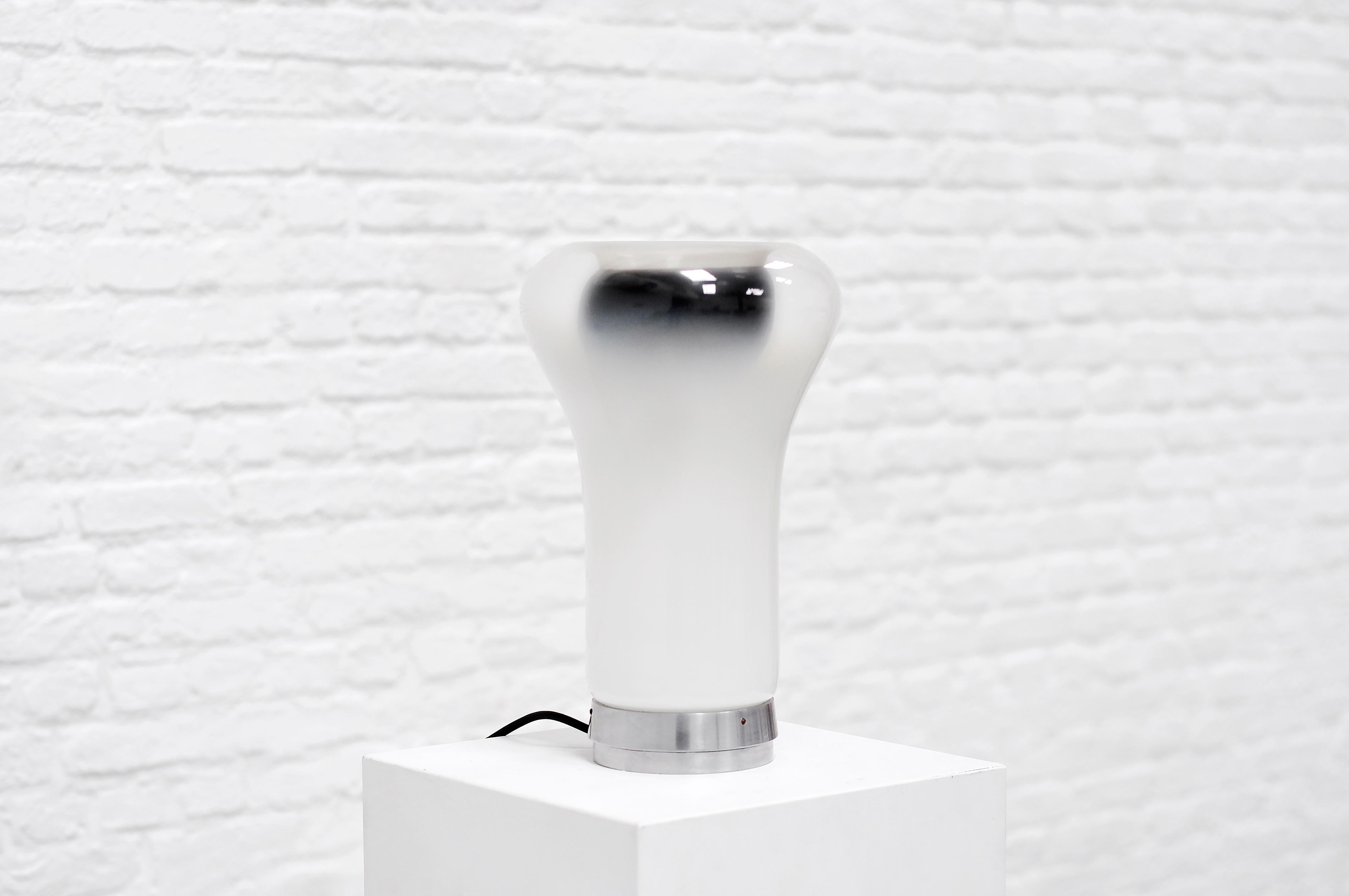 Angelo Mangiarotti Lámpara de sobremesa 'Saffo' para Artemide, años 60 en Bueno estado para la venta en Antwerp, Antwerp
