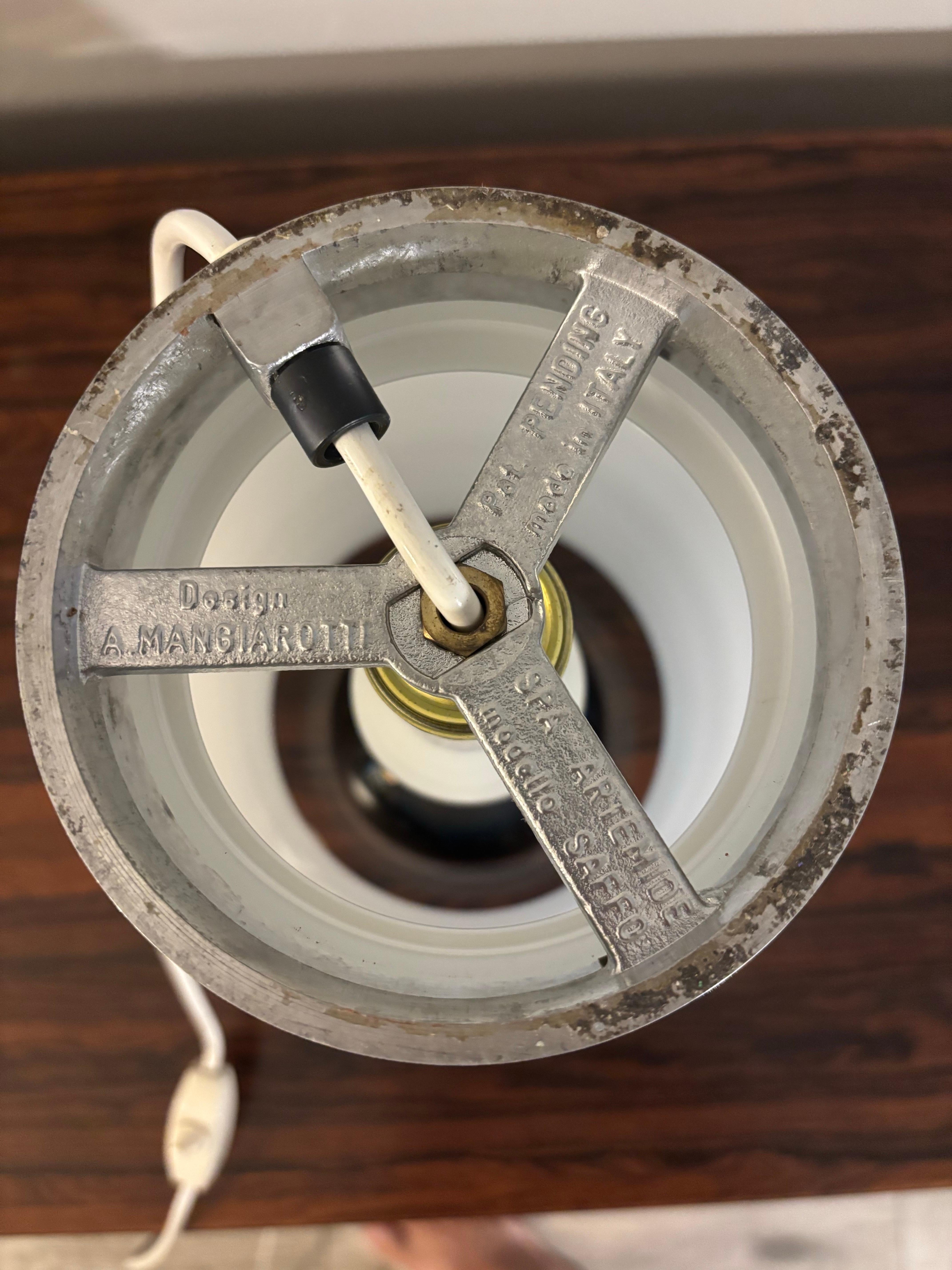Angelo Mangiarotti, Tischlampe „Saffo“ aus geblasenem Glas, für Artemide, 1970 (20. Jahrhundert) im Angebot