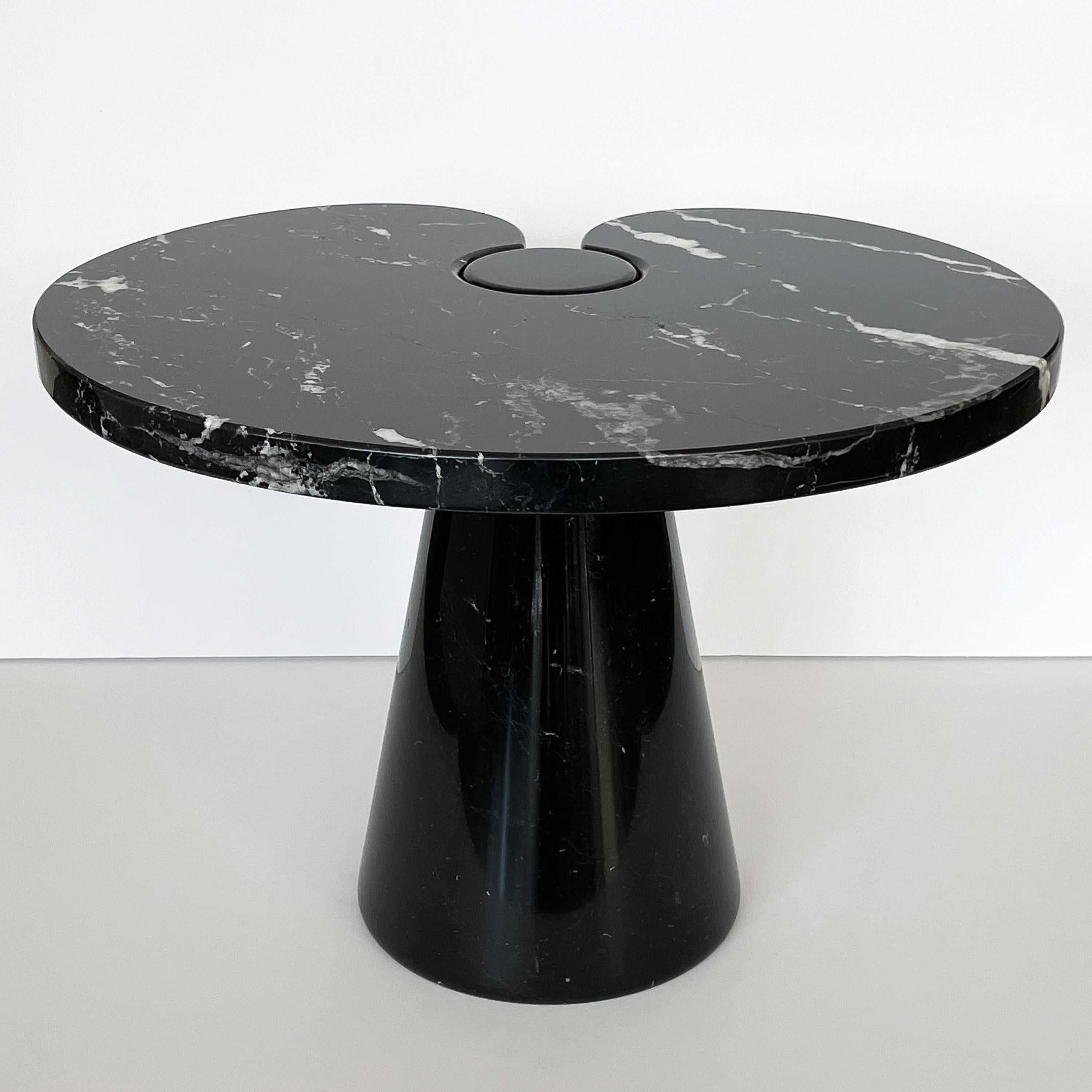 A short Eros side table in black Nero Marquina marble by Italian architect Angelo Mangiarotti for Skipper, Italy 1970s. Black marble / Nero Marqina with striking white veining in a polished finish. 1 1/8th inch thick fitted top sits on a single