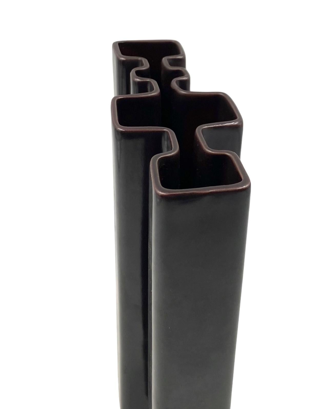 Angelo Mangiarotti, vase en céramique brune de l'ère spatiale, Fratelli Brambilla Italie 1968 en vente 4