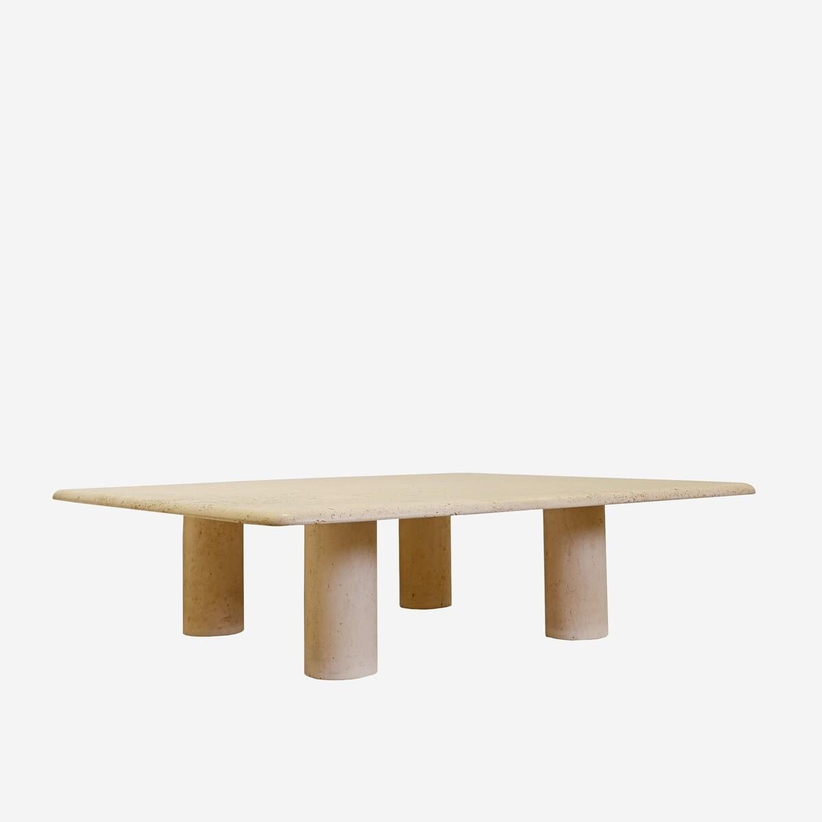 Angelo Mangiarotti Quadratischer Couchtisch aus Travertin - 1970er Jahre im Angebot 3