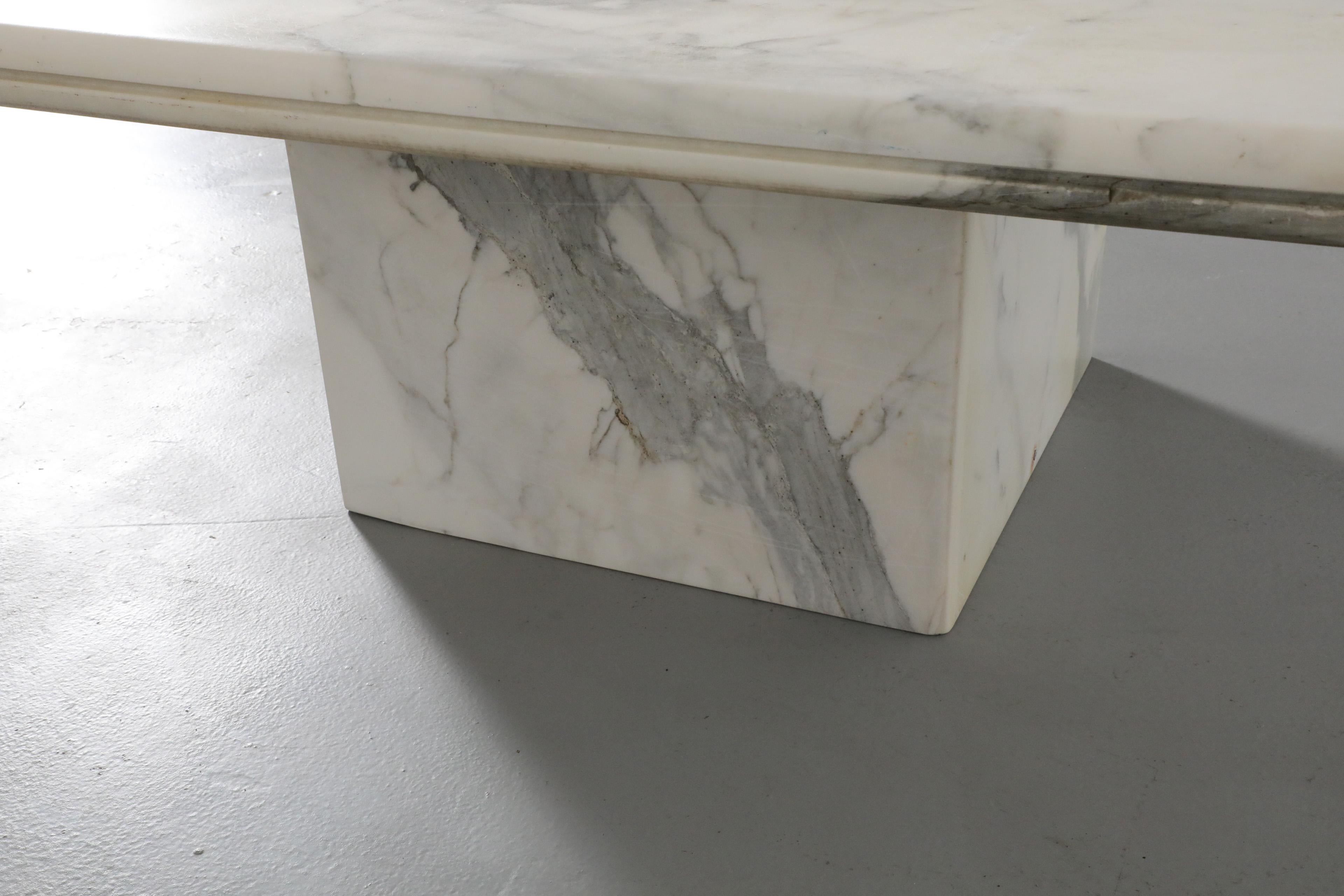 Angelo Mangiarotti Style Modernist Marble Coffee or Side Table For Sale 4