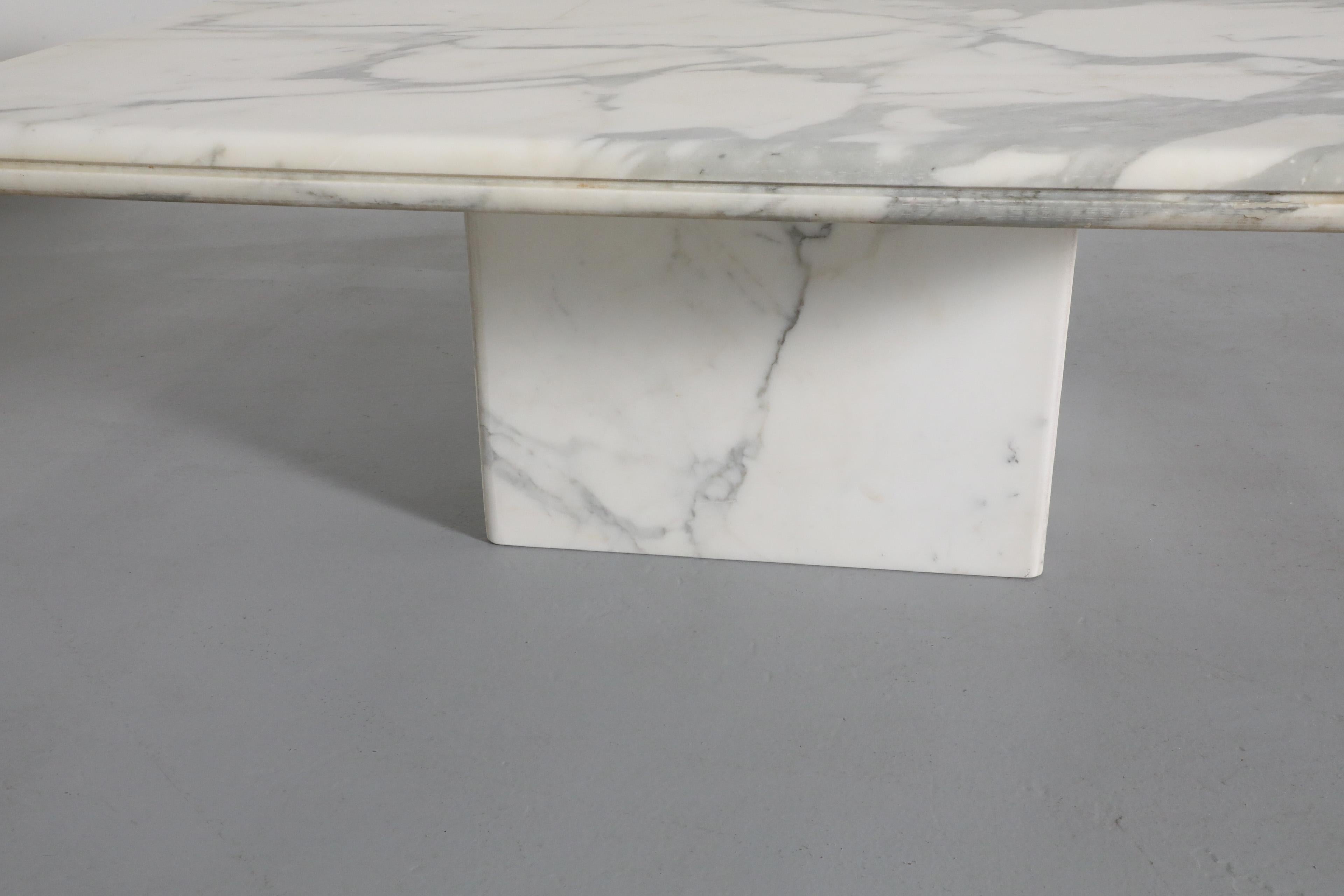 Mid-20th Century Angelo Mangiarotti Style Modernist Marble Coffee or Side Table For Sale