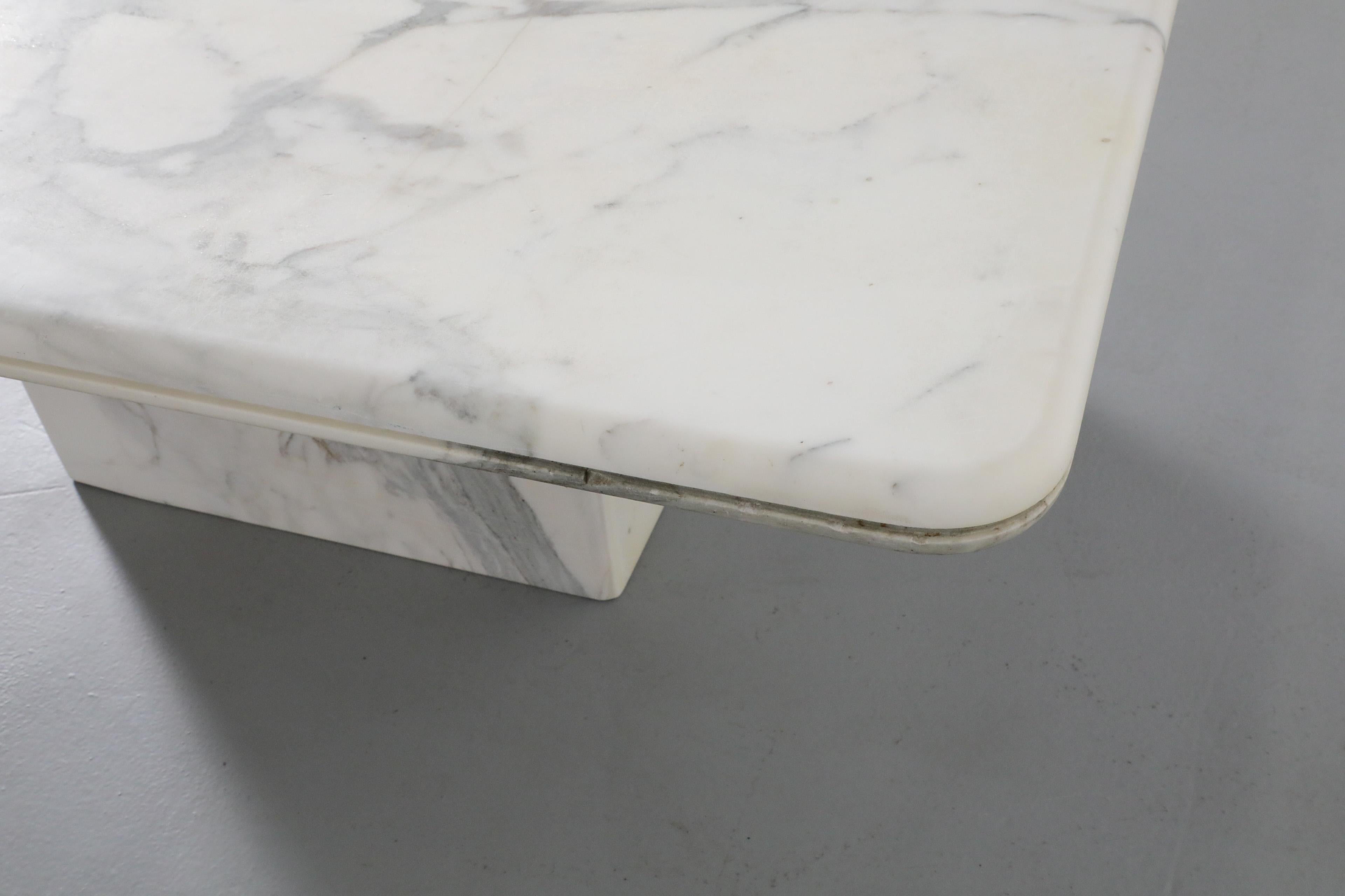 Angelo Mangiarotti Style Modernist Marble Coffee or Side Table For Sale 3