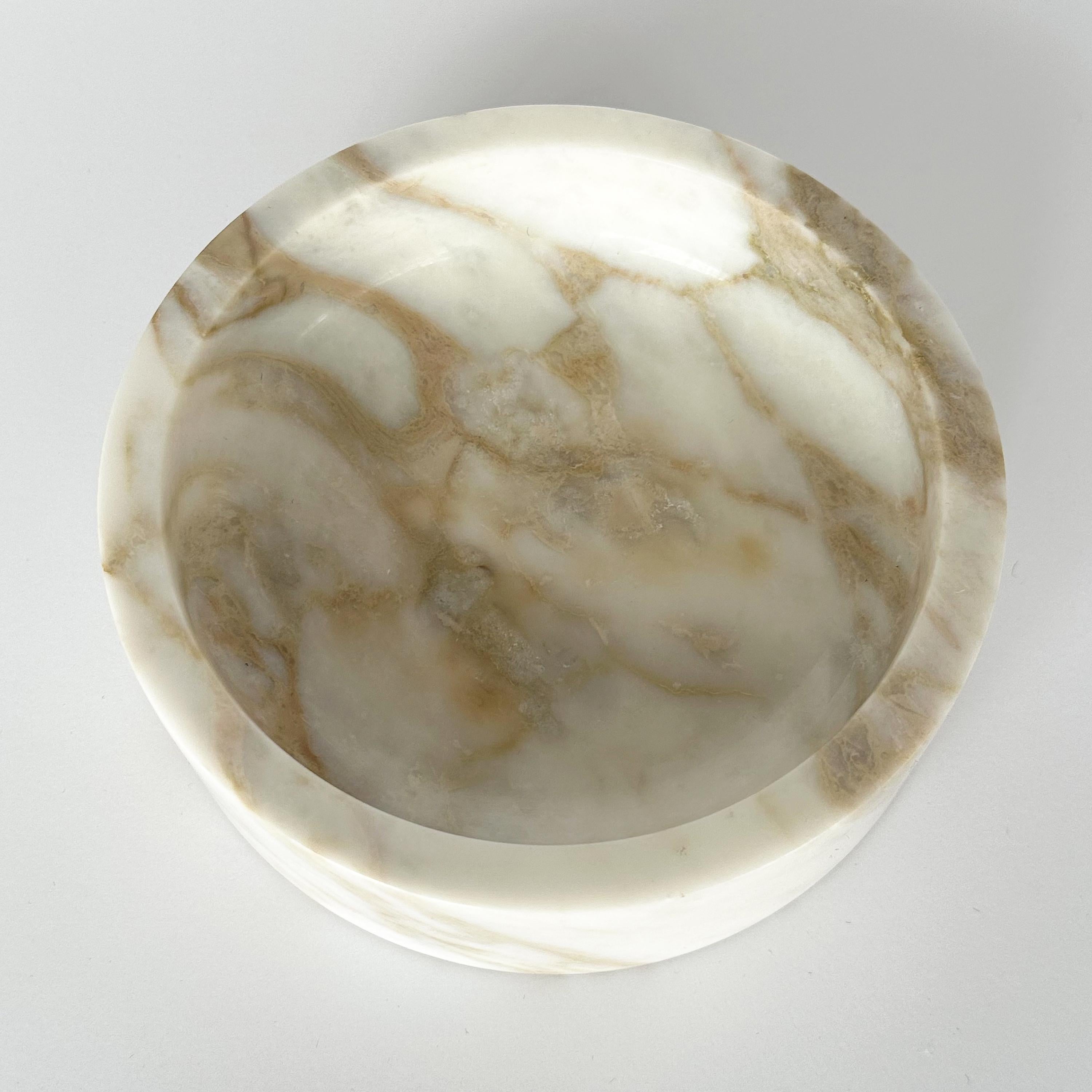 Late 20th Century Angelo Mangiarotti Style White Marble Bowl 
