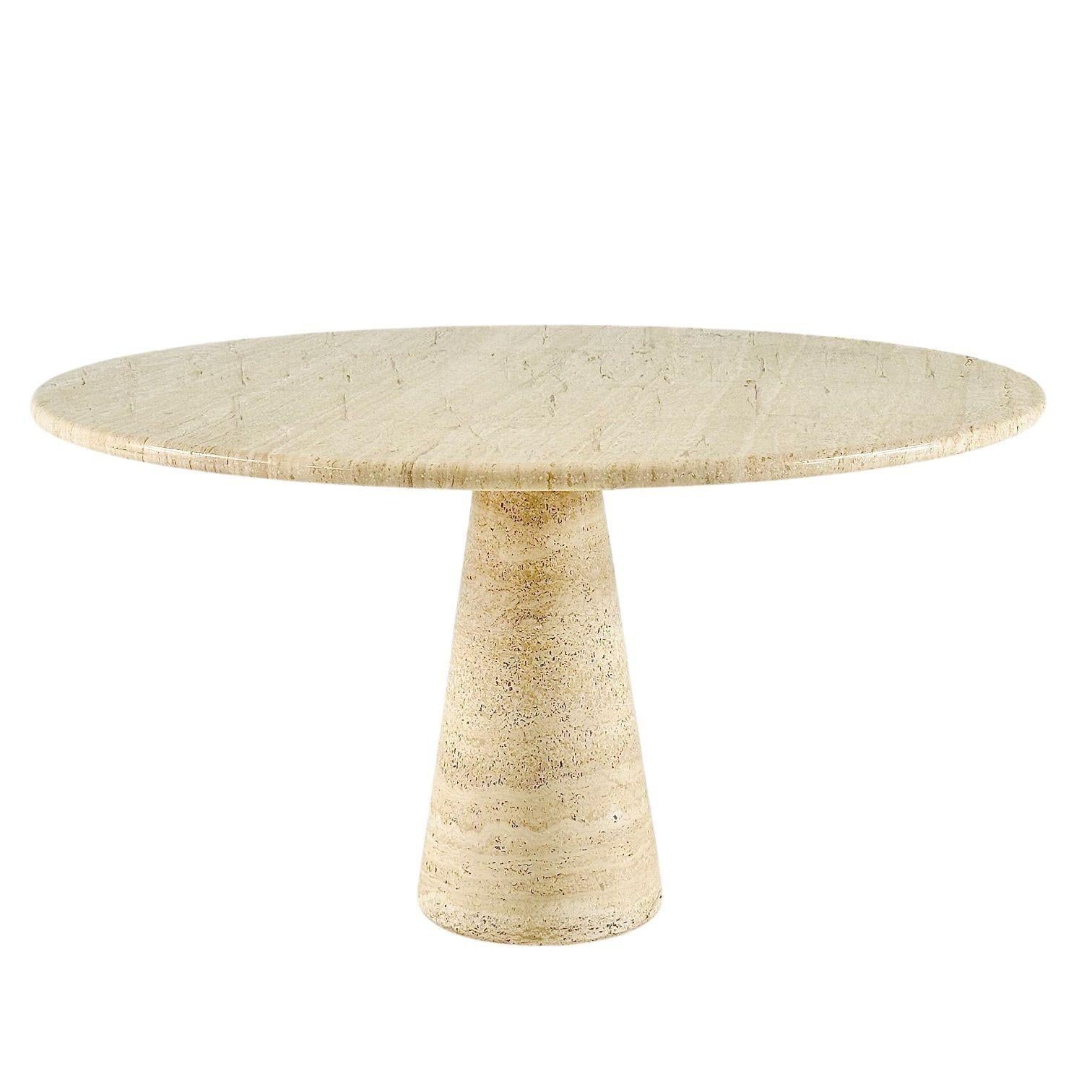 Mesa de centro/comedor con pedestal de travertino Angelo Mangiarotti, Italia Años 70.  Original
Mide 28,5