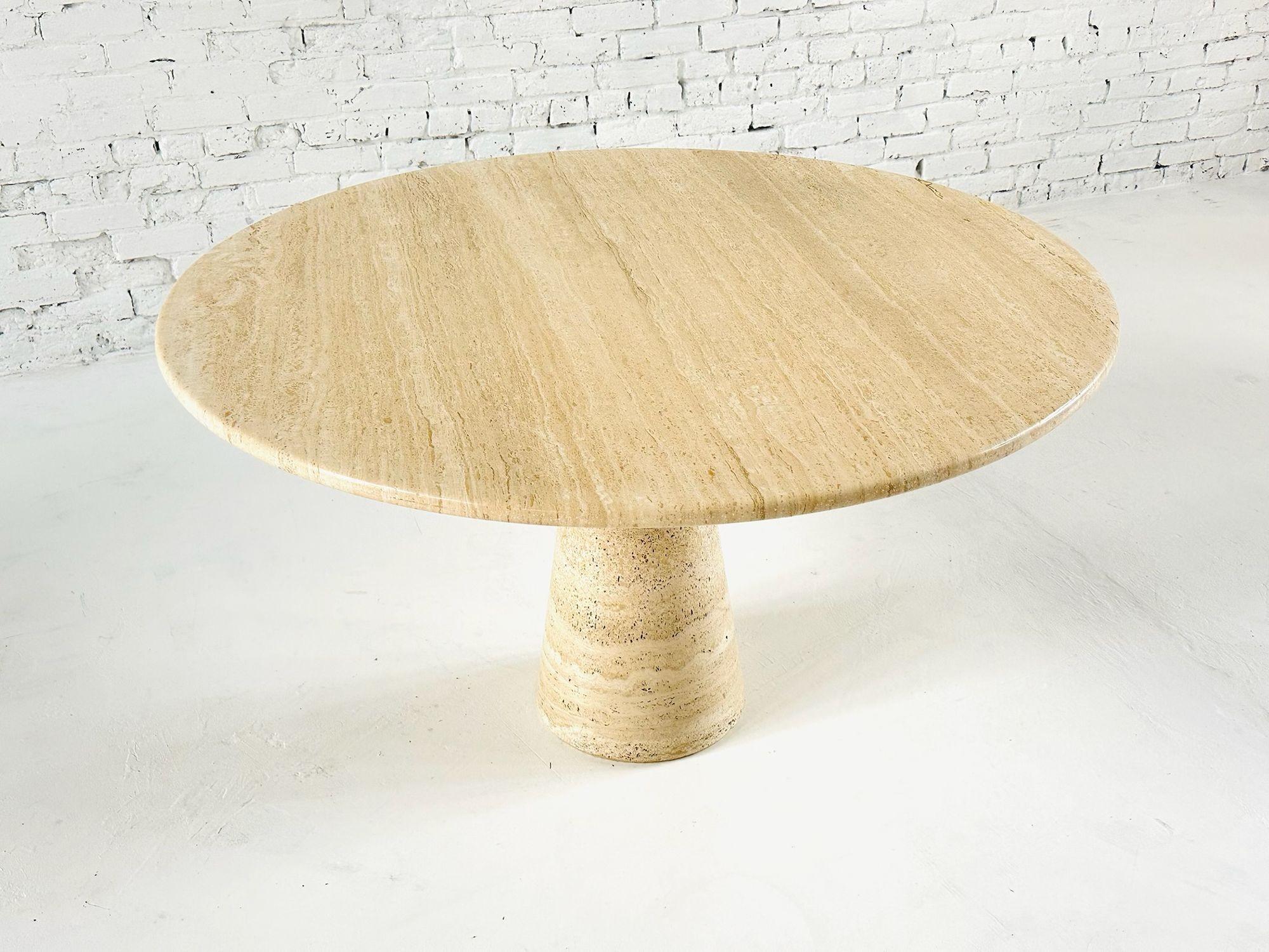 Angelo Mangiarotti Mesa de comedor con pedestal de travertino, Italia 1970 en Bueno estado para la venta en Chicago, IL