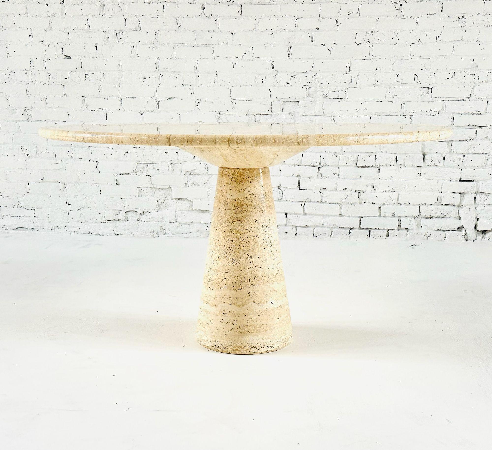 Angelo Mangiarotti Mesa de comedor con pedestal de travertino, Italia 1970 finales del siglo XX en venta