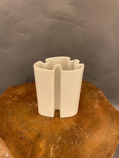 Vaso in ceramica di Angelo Mangiarotti, Italia anni '60