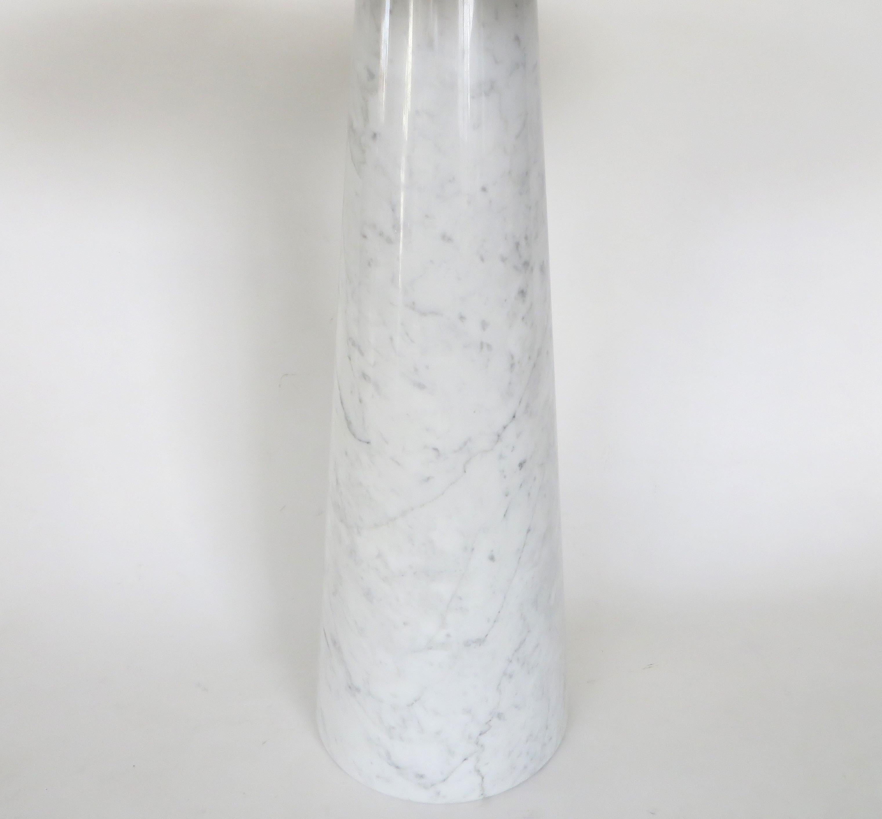 Angelo Mangiarotti Mesa Auxiliar de Mármol de Carrara Italiano Blanco Modelo Eros Alto en venta 2