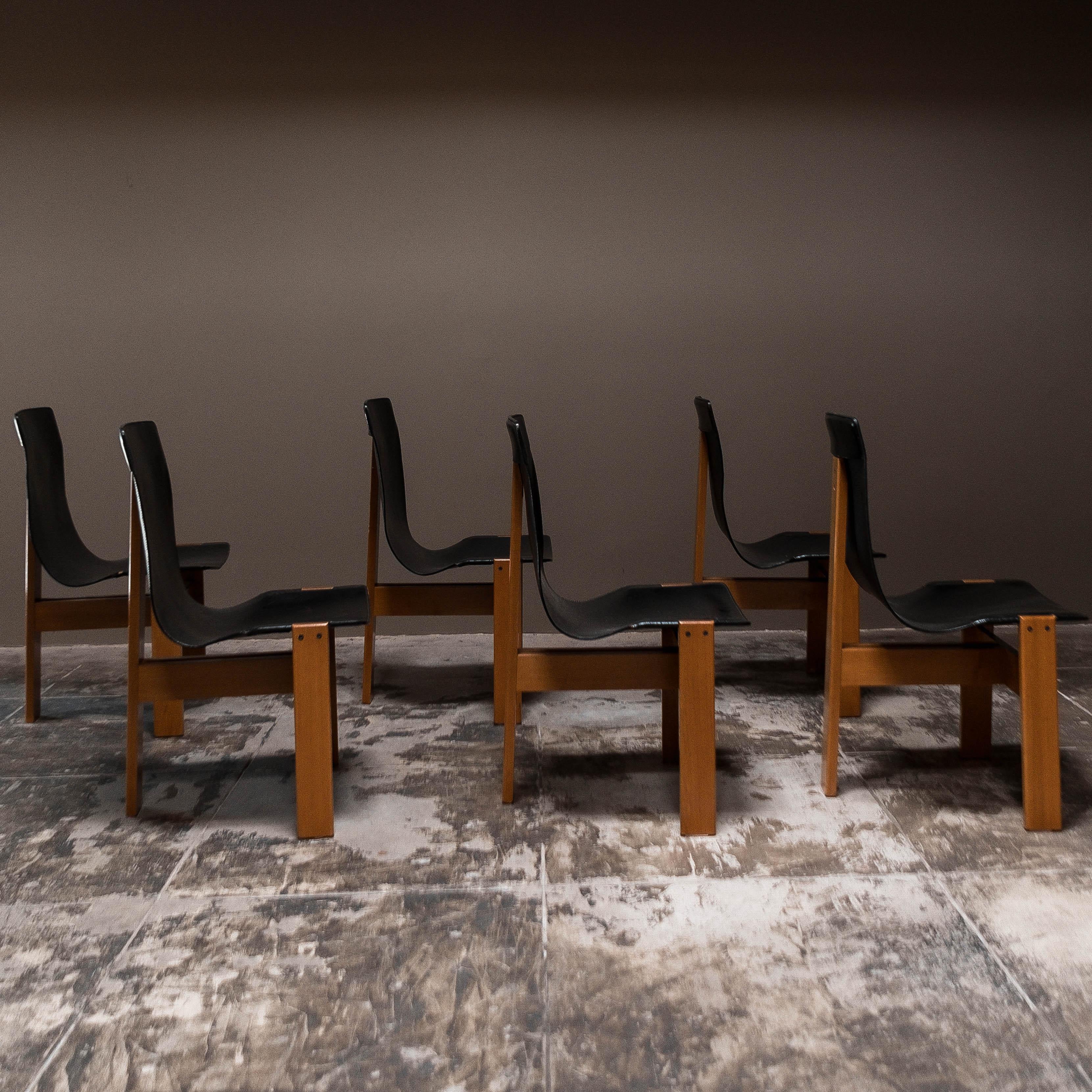 italien Ensemble de six chaises de salle à manger 'Tre 3' d'Angelo Maniarotti pour Skipper en vente