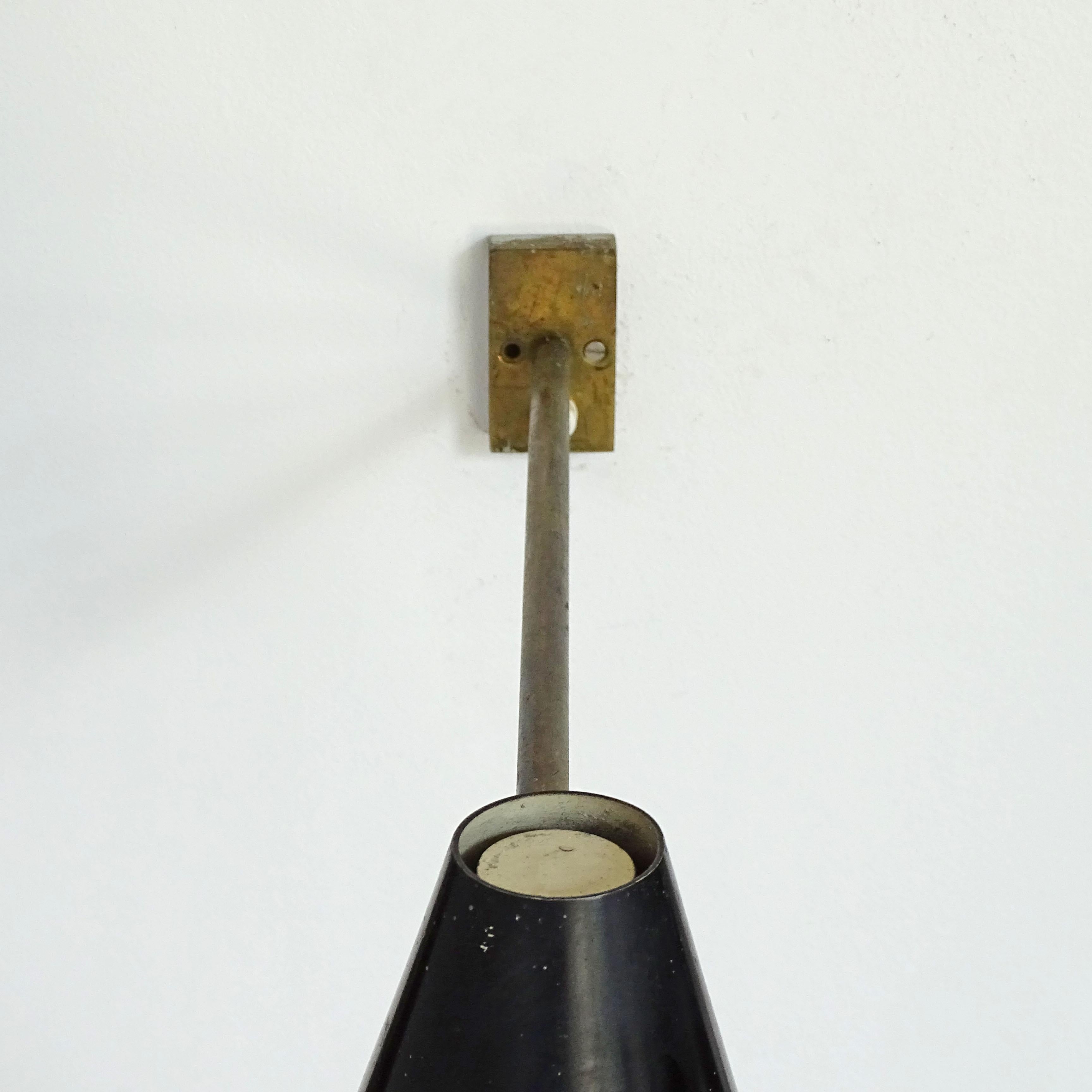 italien Angelo Ostuni Applique noire réglable pour Oluce, Italie, années 1950 en vente