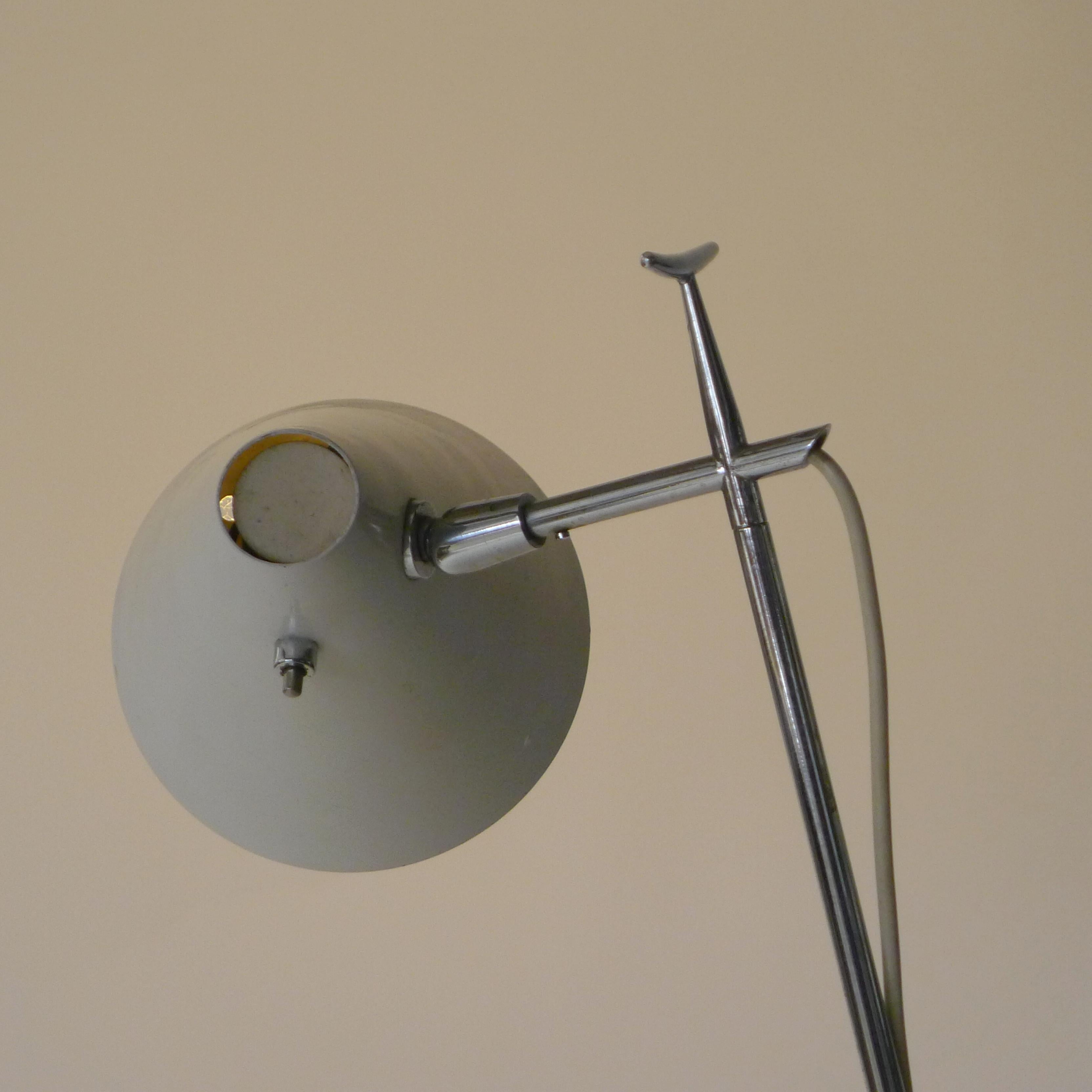Angelo Ostuni & Renato Forti para Oluce, Lámpara de pie telescópica, Model No. 201, años 50 en venta 4