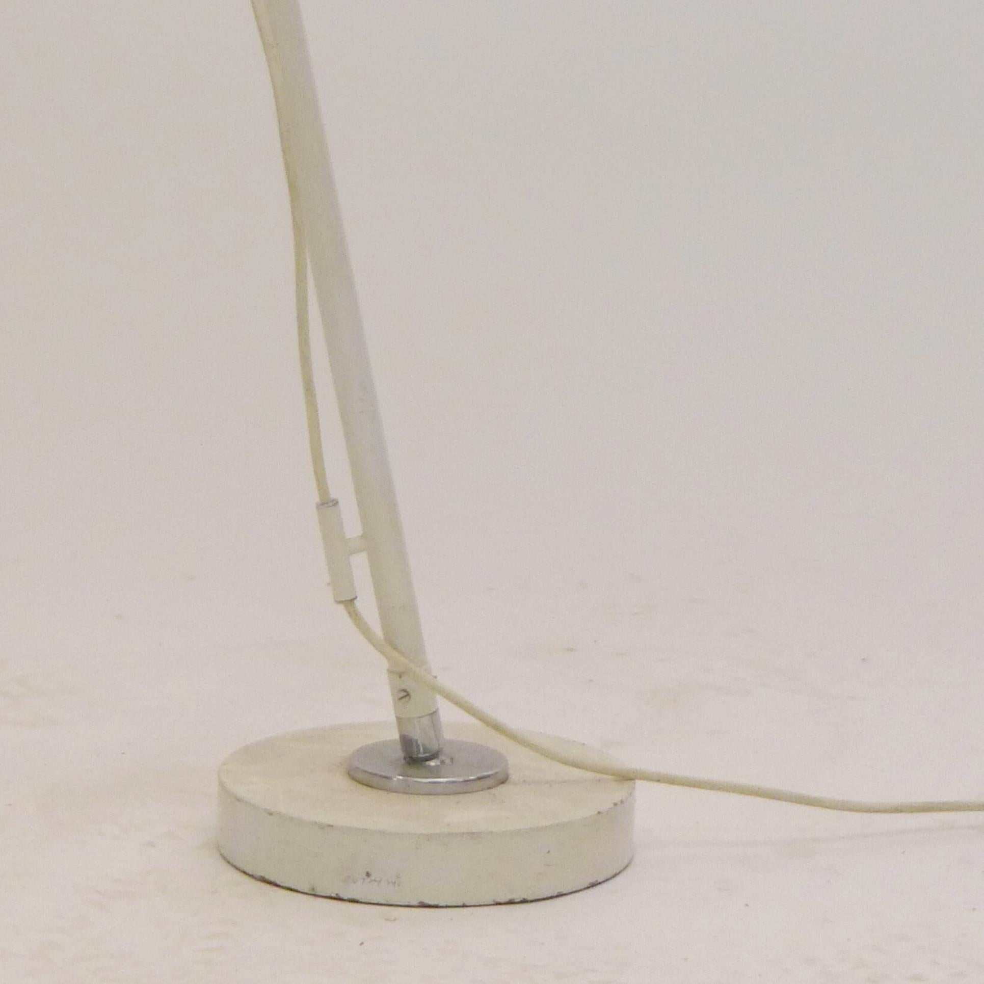 Angelo Ostuni & Renato Forti para Oluce, Lámpara de pie telescópica, Model No. 201, años 50 Italiano en venta