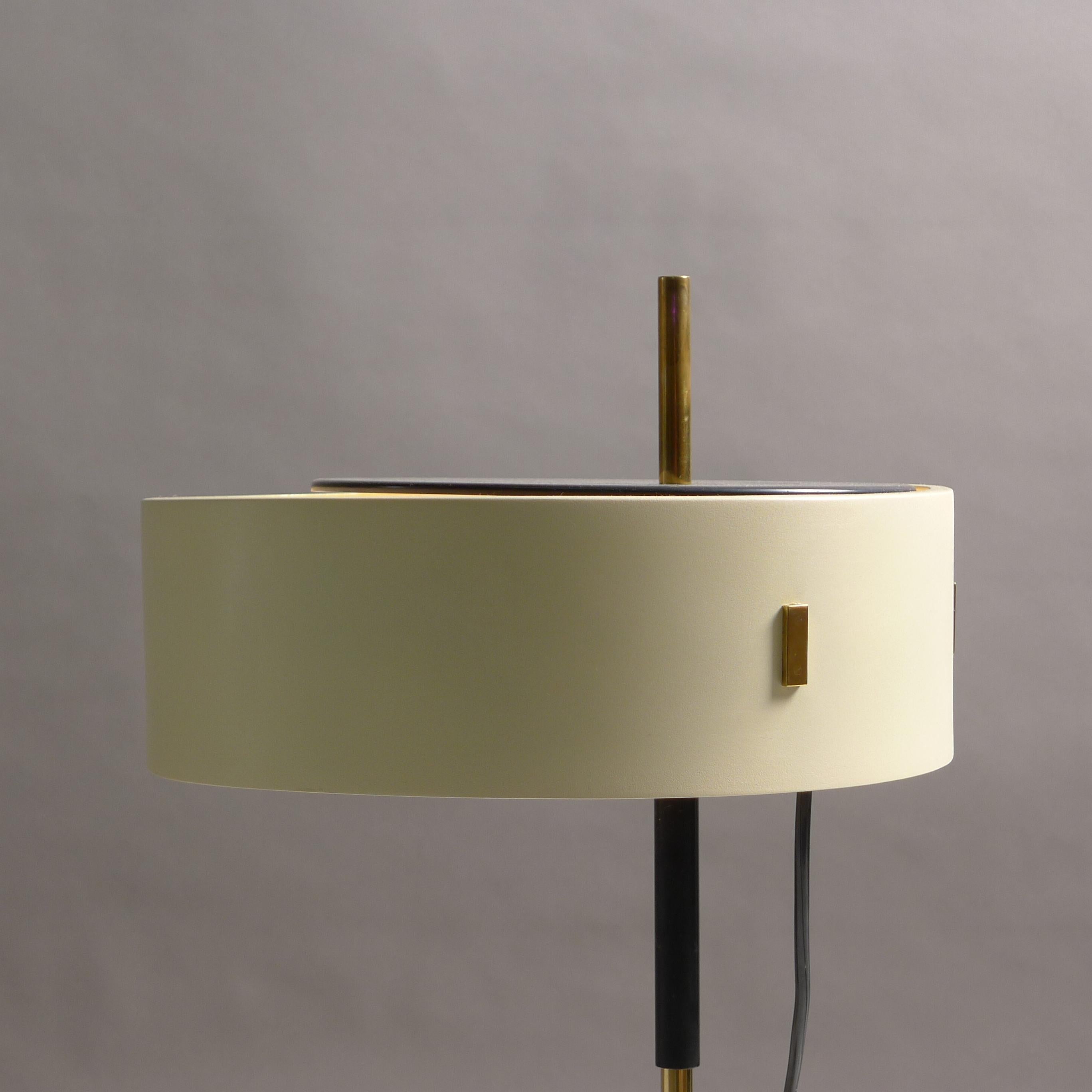 Mid-Century Modern Angelo Ostuni & Roberto Forti for Oluce, Italy, All Original 1950's Desk Lamp