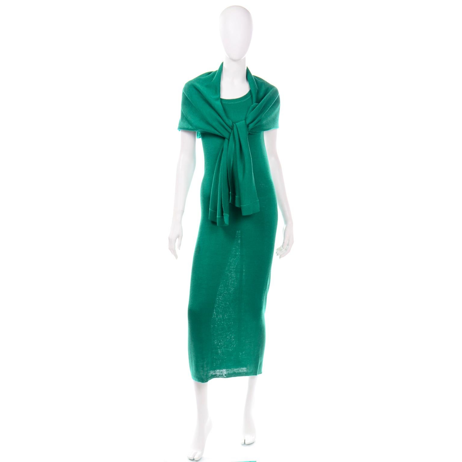 Vert Angelo Tarlazzi Paris - Robe en maille extensible vert émeraude avec drapé, vintage en vente
