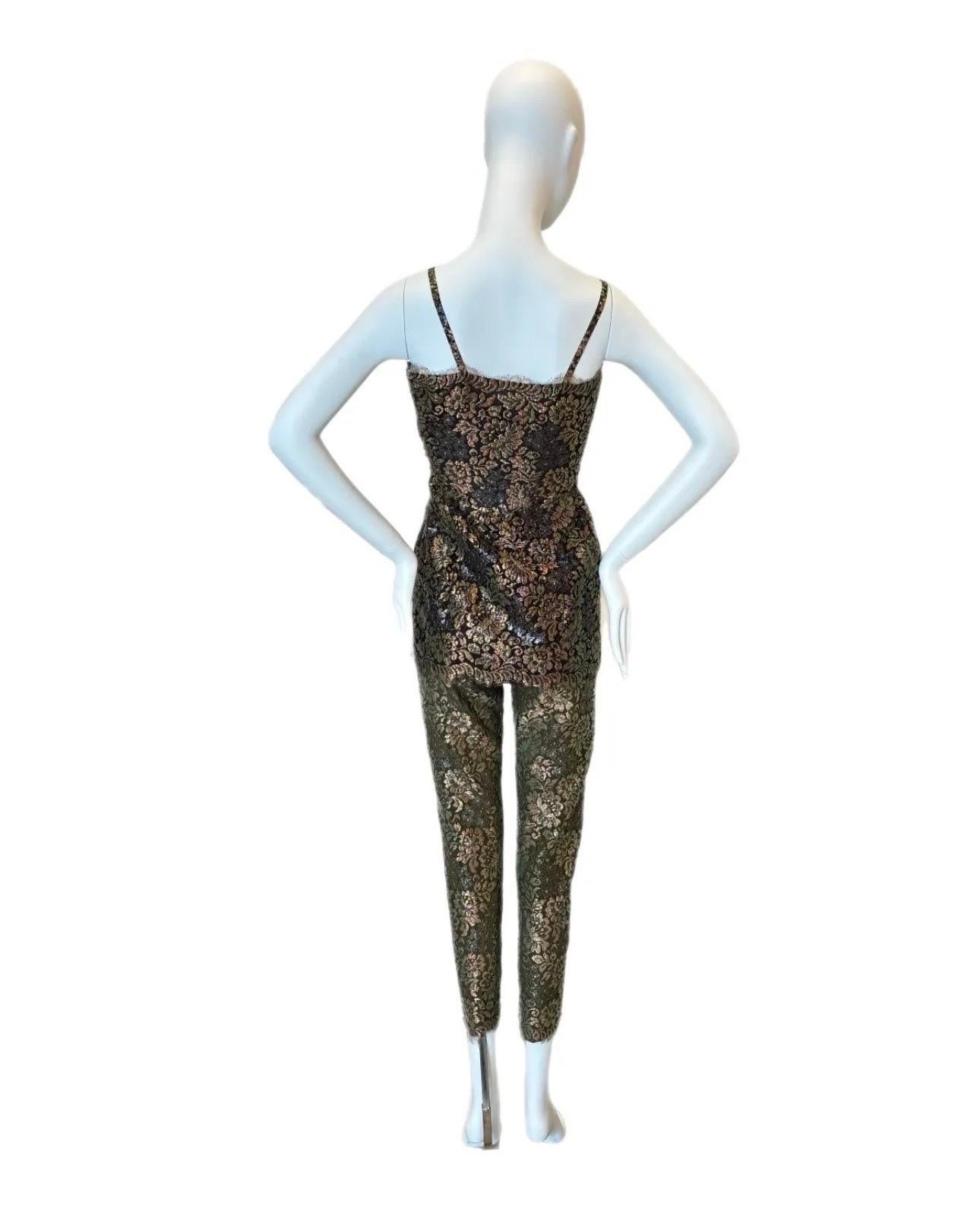 Angelo Tarlazzi
Vintage
Green, brown, gold, iridescent lace
Excellent condition, no flaws
F36, fits XXS
Measurements in inches laying flat (this pant set has zero stretch):

Top: from top of the strap to the bottom hem 28, pit to pit 13, smallest of