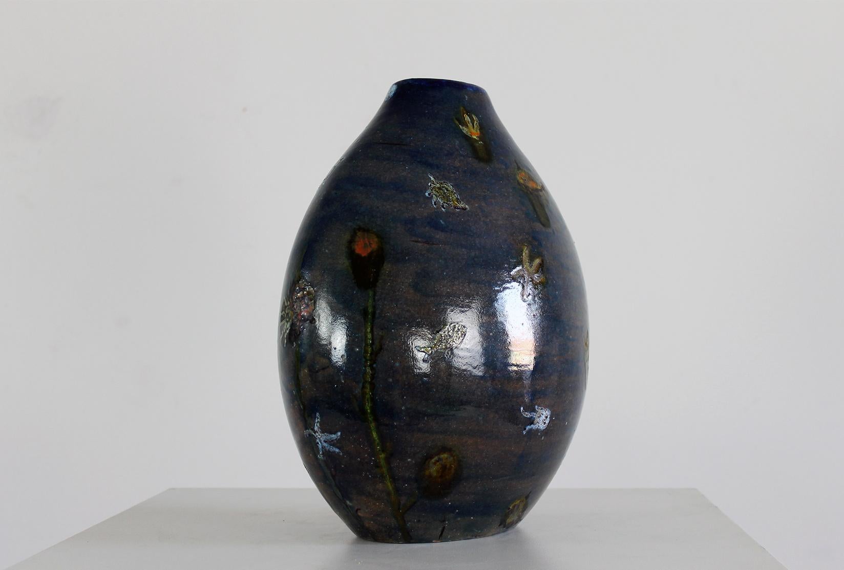 Angelo Ungania Vase in Blue Ceramic with Marine Decorations 1940s Italy In Good Condition For Sale In Montecatini Terme, IT