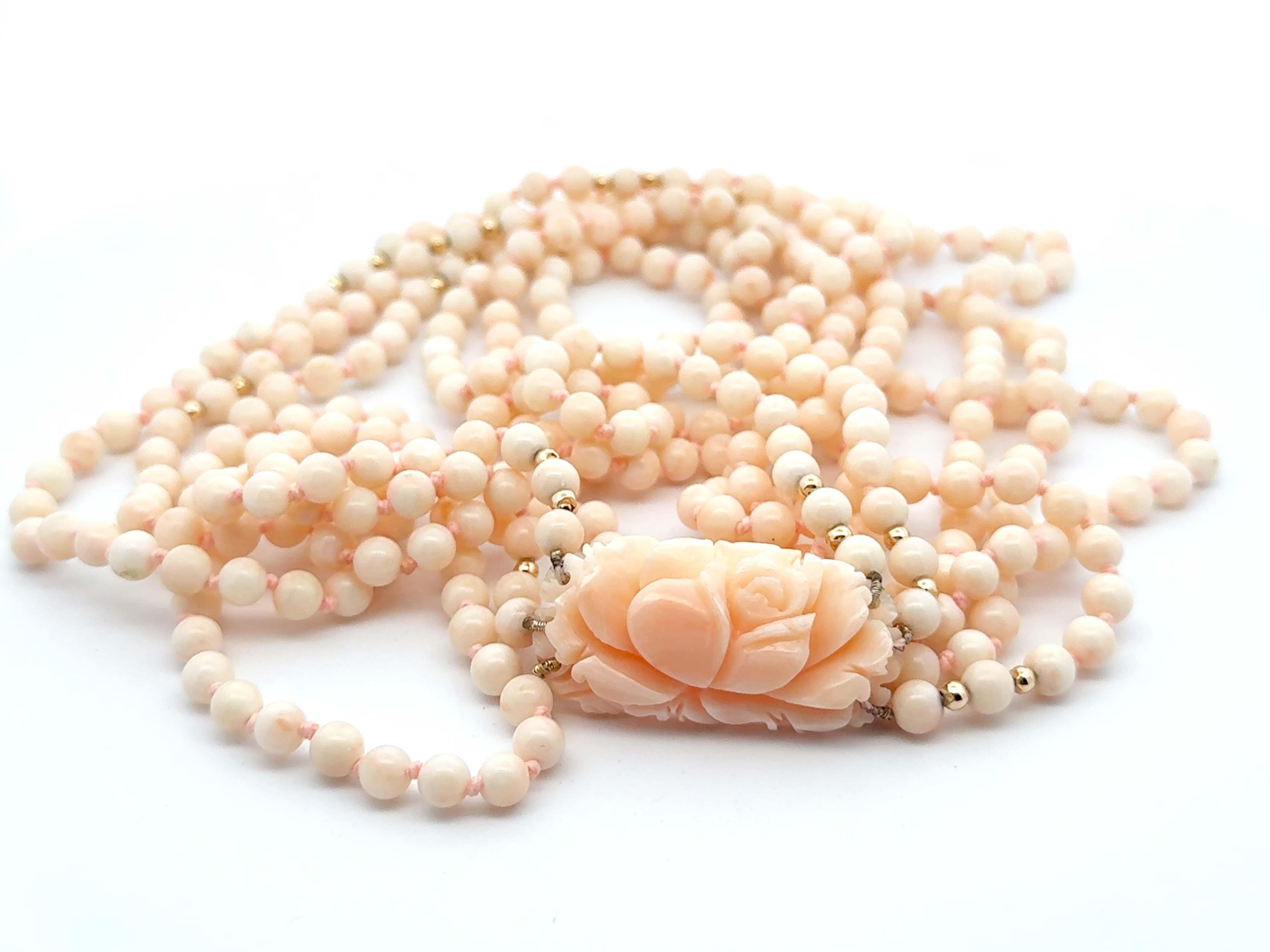 Round Cut Angelskin Coral Triple Stranded Beaded Necklace 14k Yellow Gold Flower Clasp For Sale