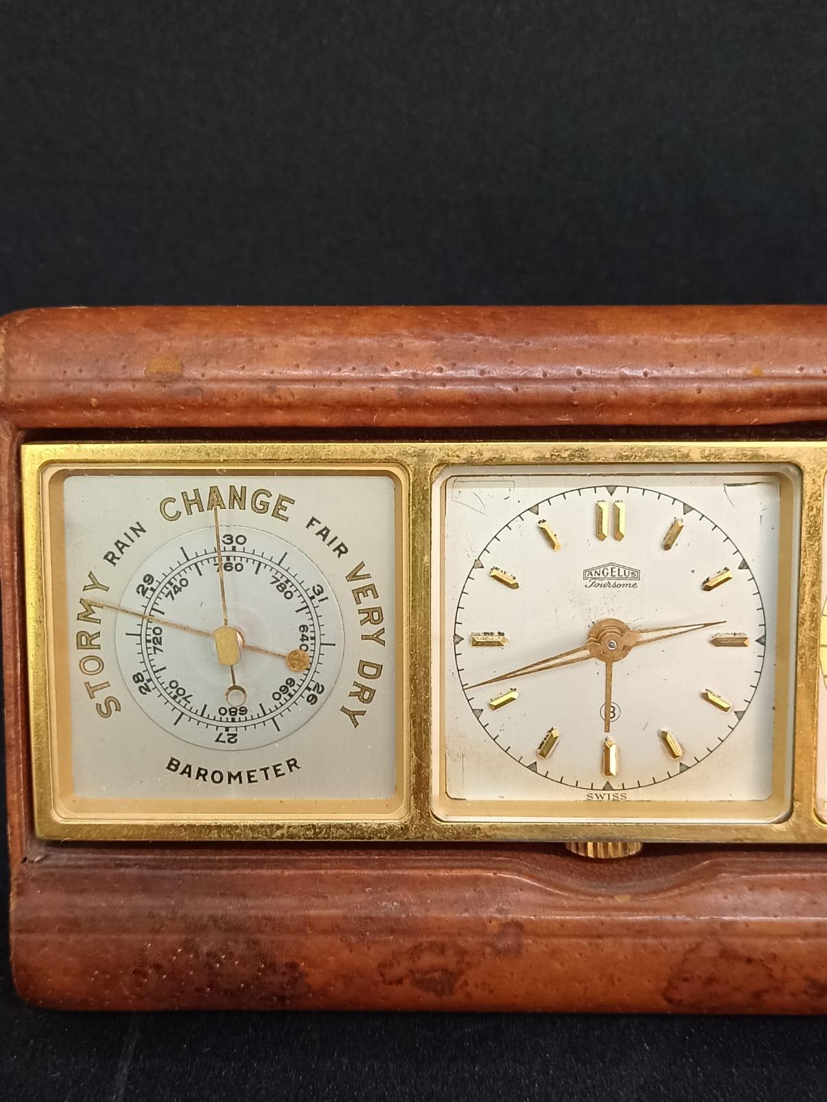 Angelus meteorological station Switzerland winding watch 1960
clock to wind with duration of 8 days
Materials Bronze and leather
Origin Switzerland Circa 1930
It has signs of use and some natural wear on the leather.
Machinery in good condition