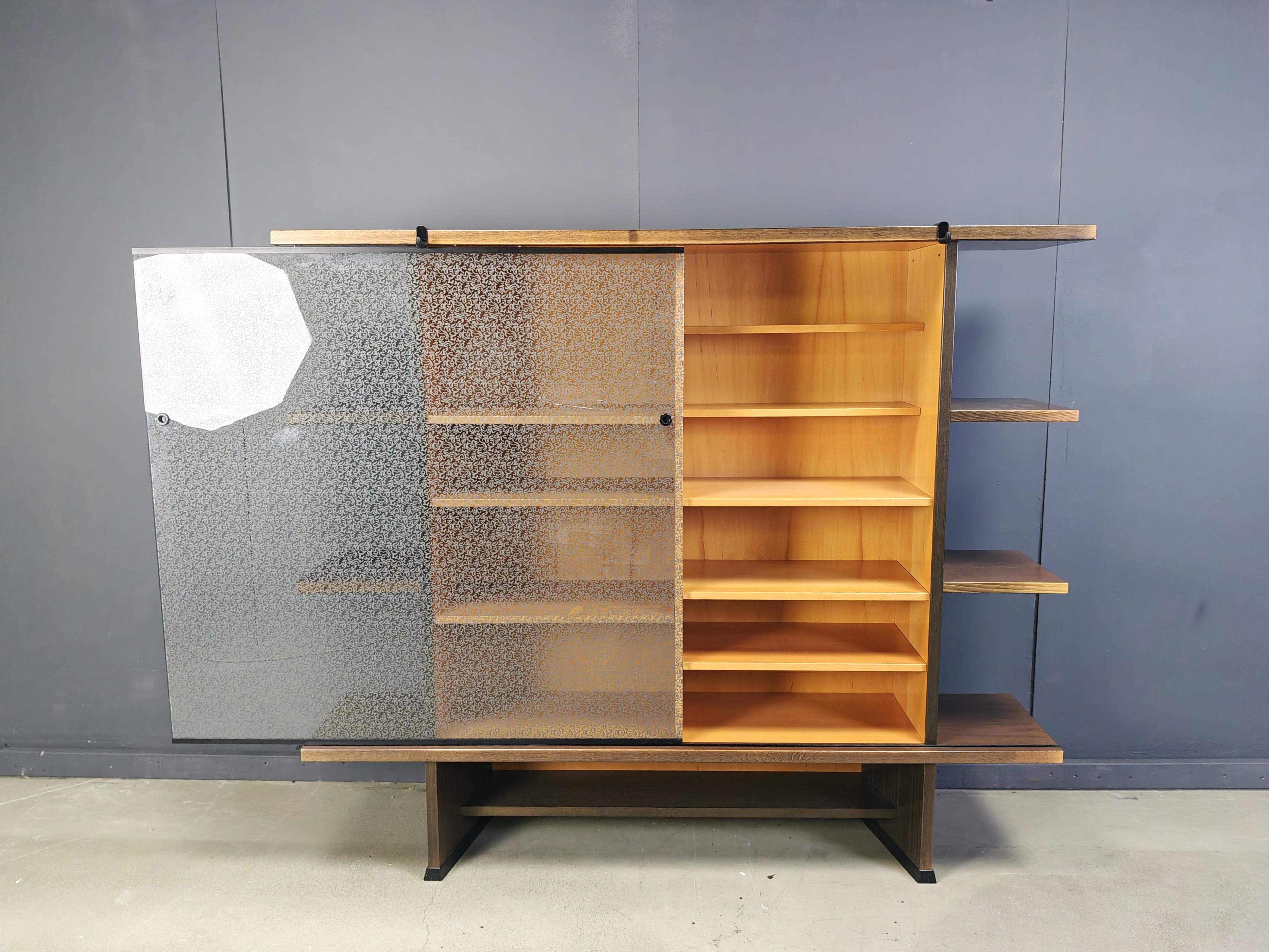 Winkelkabinett von Francesco Binfare für Cassina, 1980 im Zustand „Gut“ im Angebot in Leuven, Vlaams Gewest