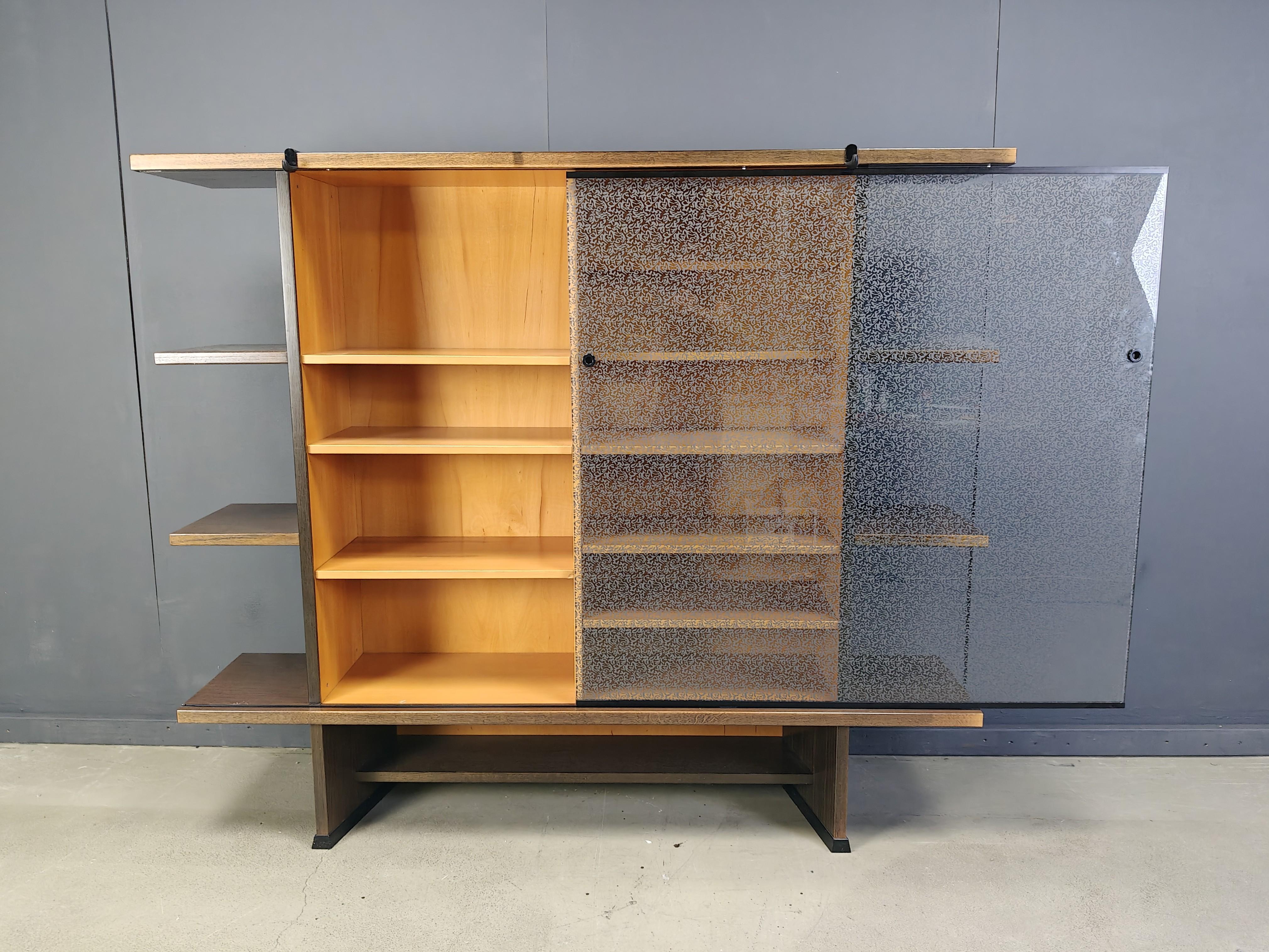 Winkelkabinett von Francesco Binfare für Cassina, 1980 (Ende des 20. Jahrhunderts) im Angebot