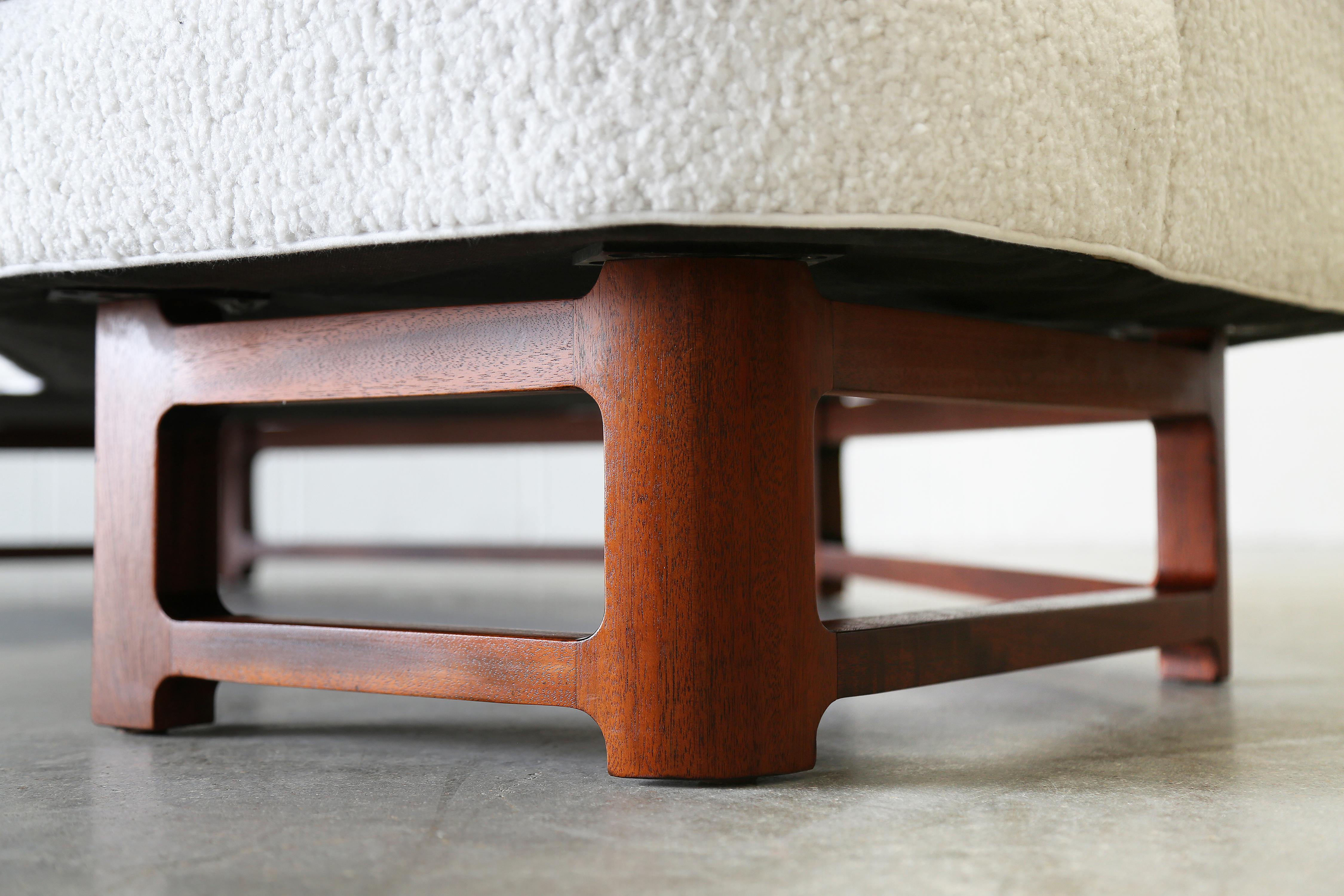 Sofá angular Modelo 6329a de Edward Wormley para Dunbar Heavy Boucle en Bueno estado para la venta en Virginia Beach, VA
