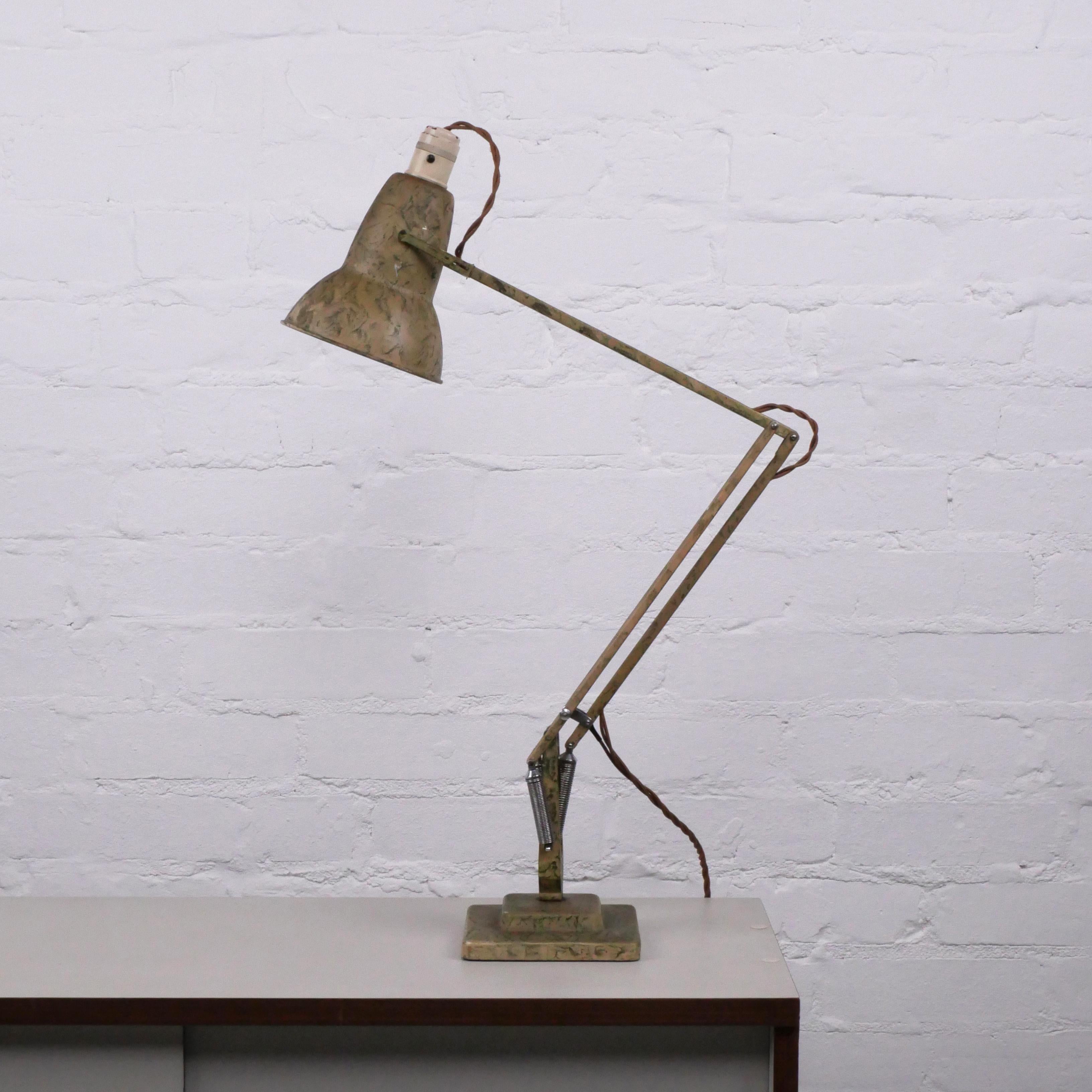 British Anglepoise lamp model 1227, mid-century, original, rewired and fully functioning For Sale