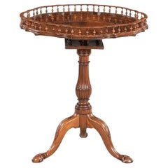 Table tripode anglo-chinoise à plateau basculant