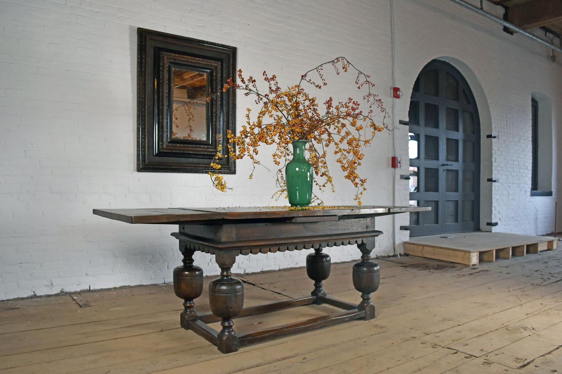 Anglo-Dutch 17th Century Oak Draw-Leaf Centre or Dining Table 7