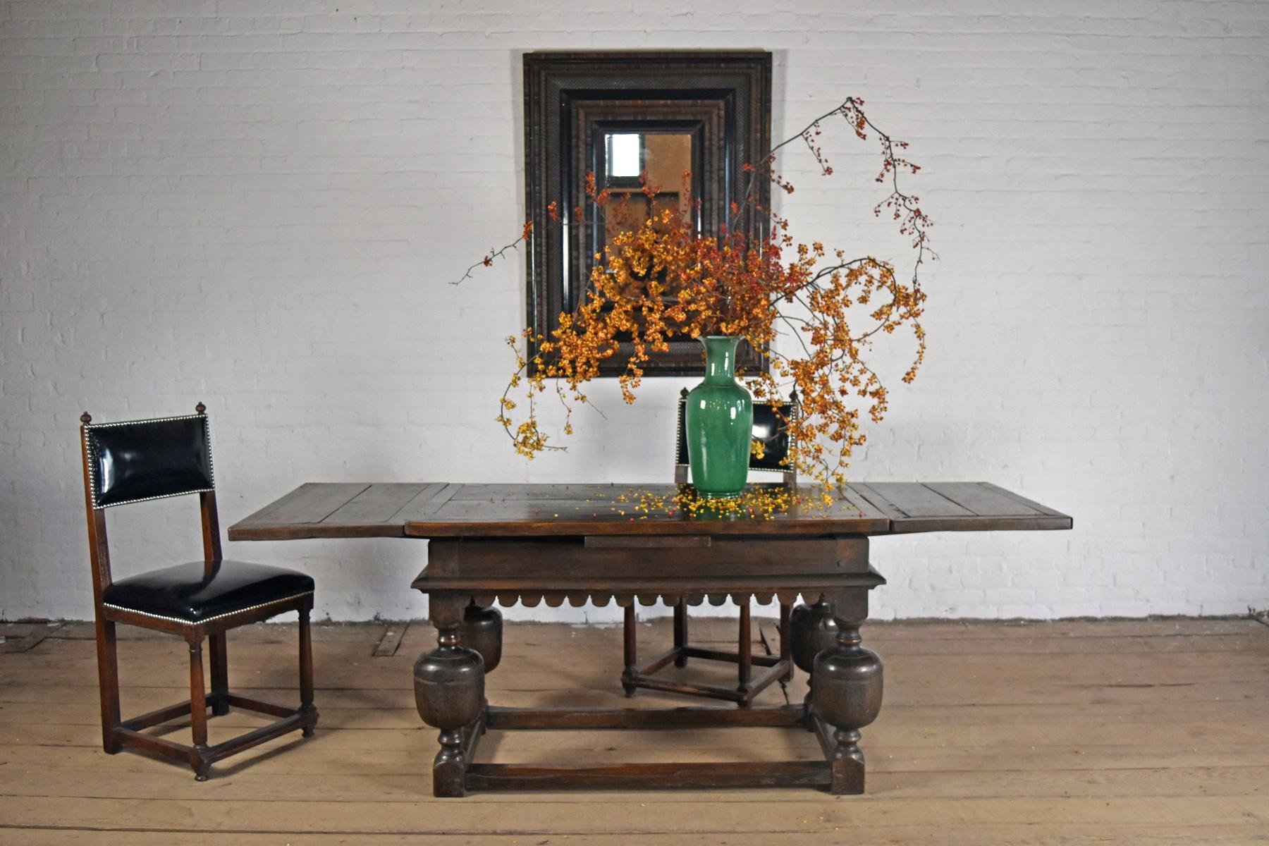 Anglo-Dutch 17th Century Oak Draw-Leaf Centre or Dining Table 4