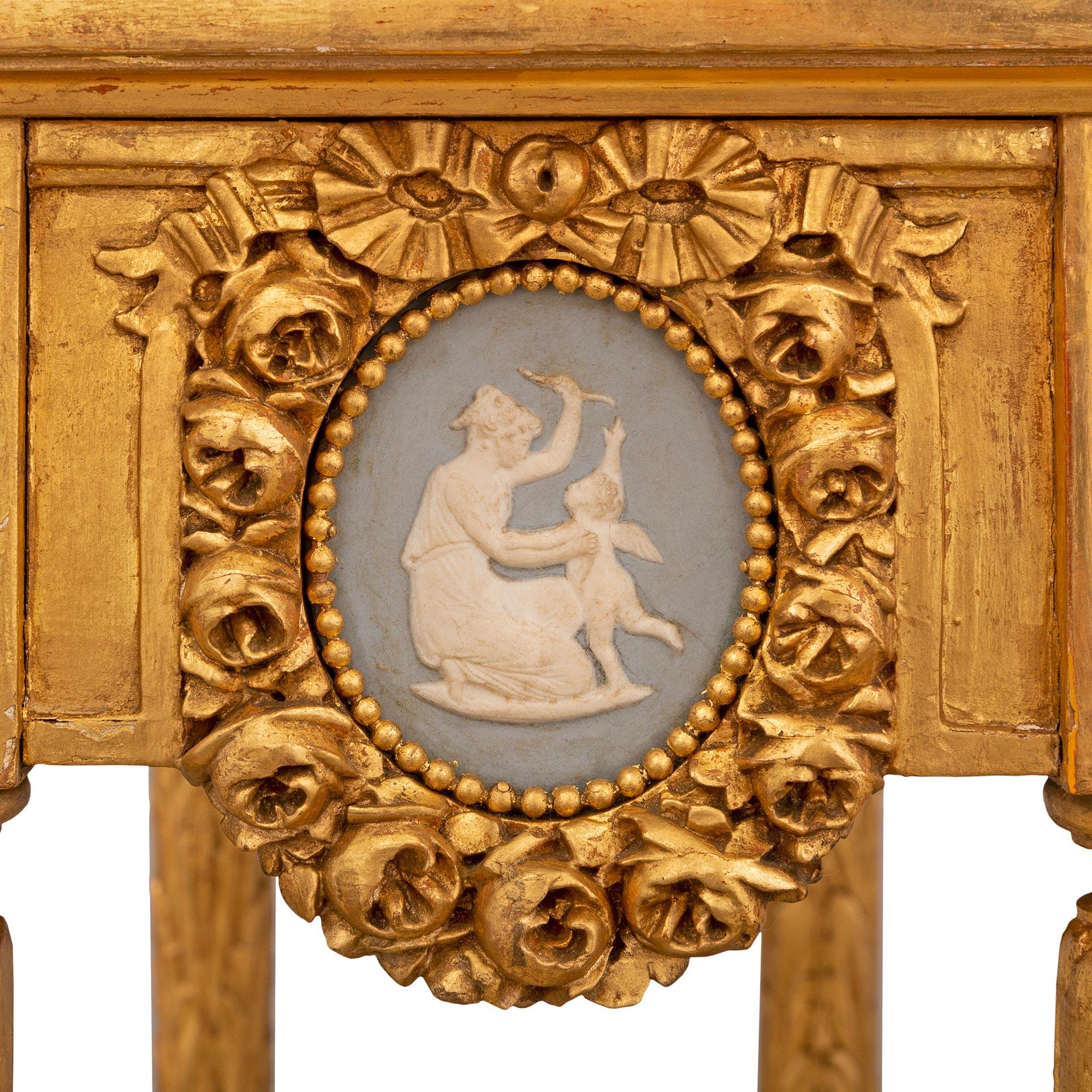 Französisch-französischer Louis-XVI-Mitteltisch aus dem 19. Jahrhundert im Angebot 1