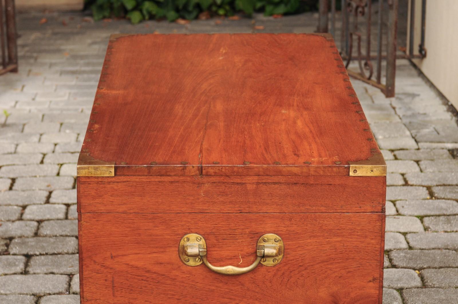 Anglo-Indian 1880s Teak and Brass Trunk with Multiple Storage Compartments For Sale 6