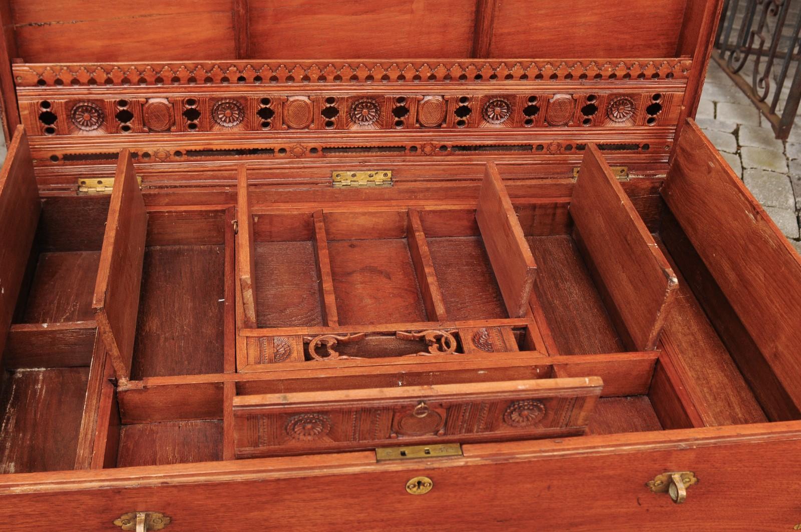 Anglo-Indian 1880s Teak and Brass Trunk with Multiple Storage Compartments For Sale 3