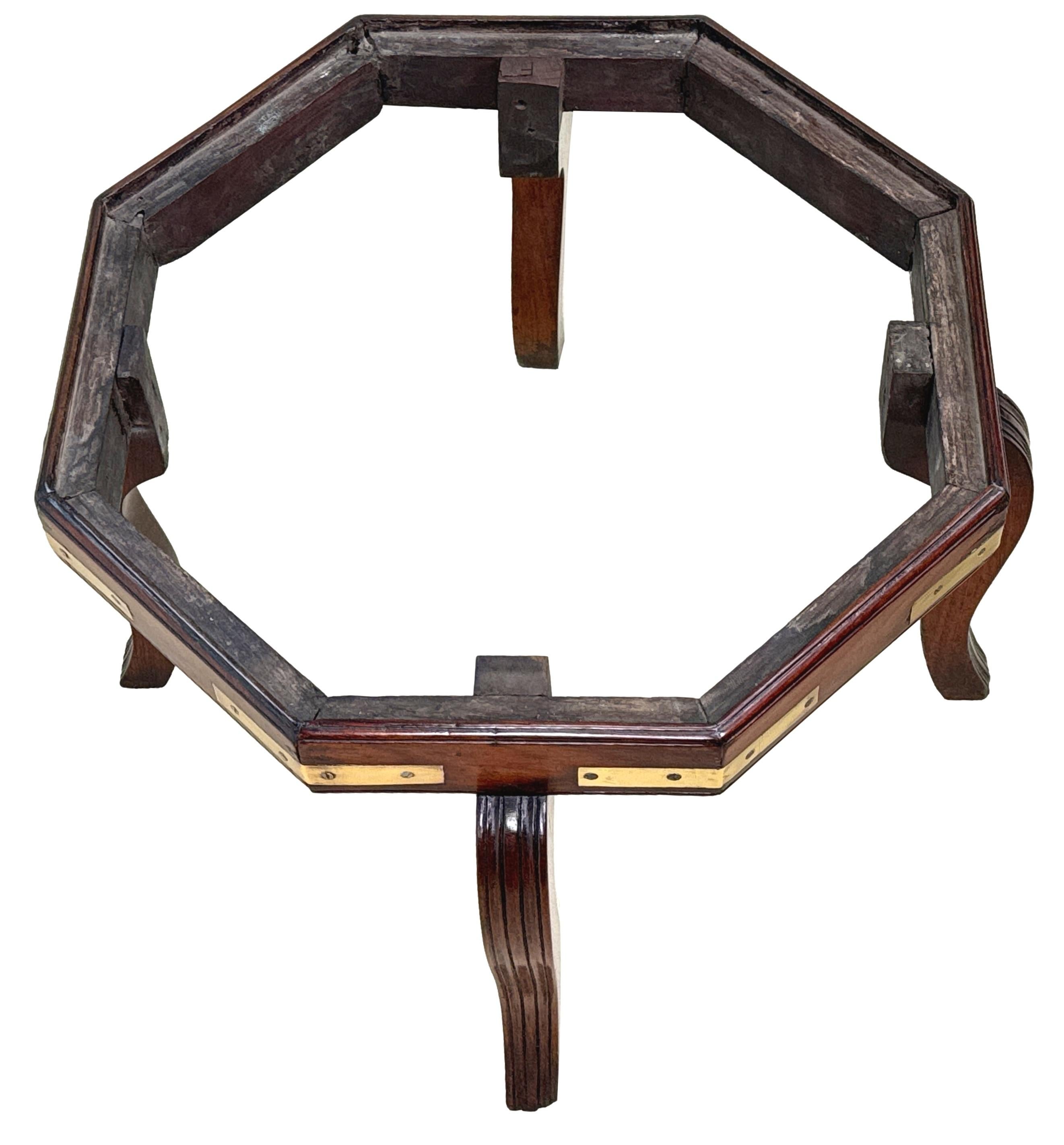 Angloindisches georgianisches Padouk-Cellarette aus dem 18. im Angebot 4